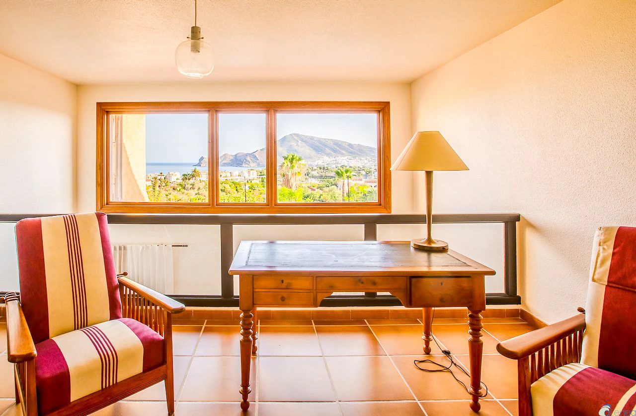 Mediterranean Villa with Garage for Sale in Altea