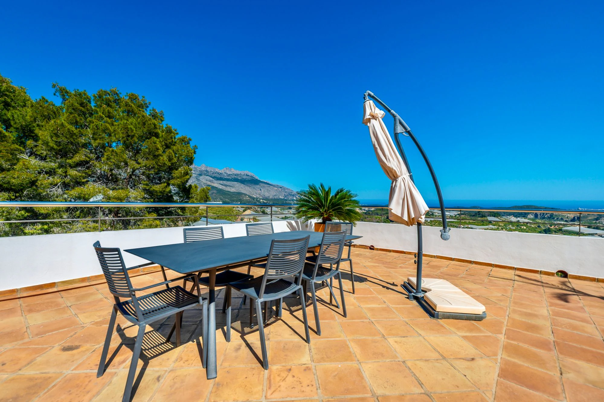 Stunning Villa Retreat Surrounded by Nature with Breathtaking Open Views for Sale In Callosa