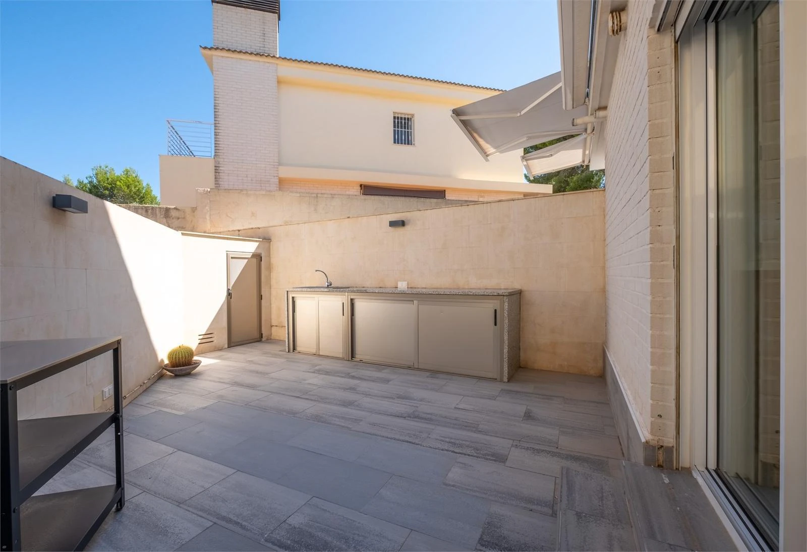 Modern Villa for Sale in Alfaz Del Pi With Private Swimming Pool