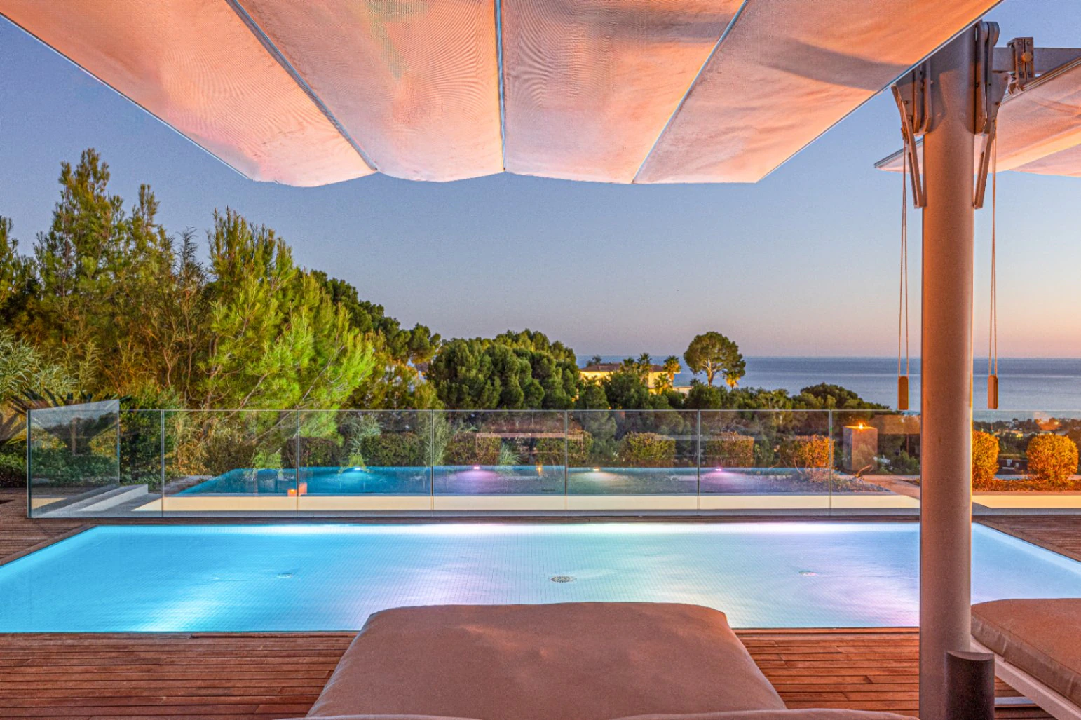 Exclusive Villa in Altea La Vella with a Roof deck and sea Views for sale