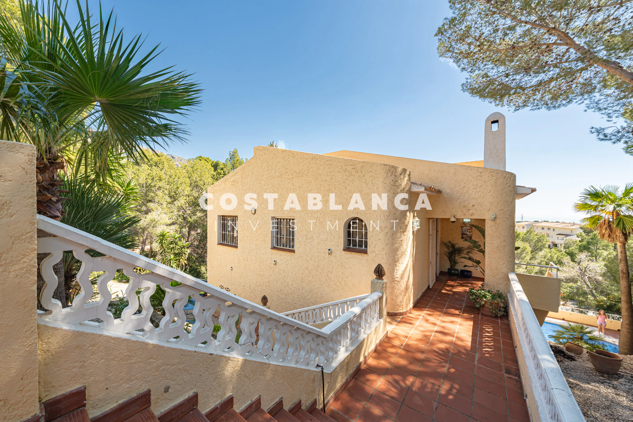 Villa privée avec vue sur la mer sur un terrain de 2 120 m2 à vendre à Altea
