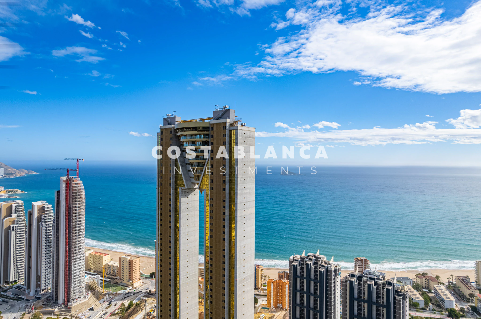 Appartement de luxe au 37e étage avec vues panoramiques sur la mer à Benidorm