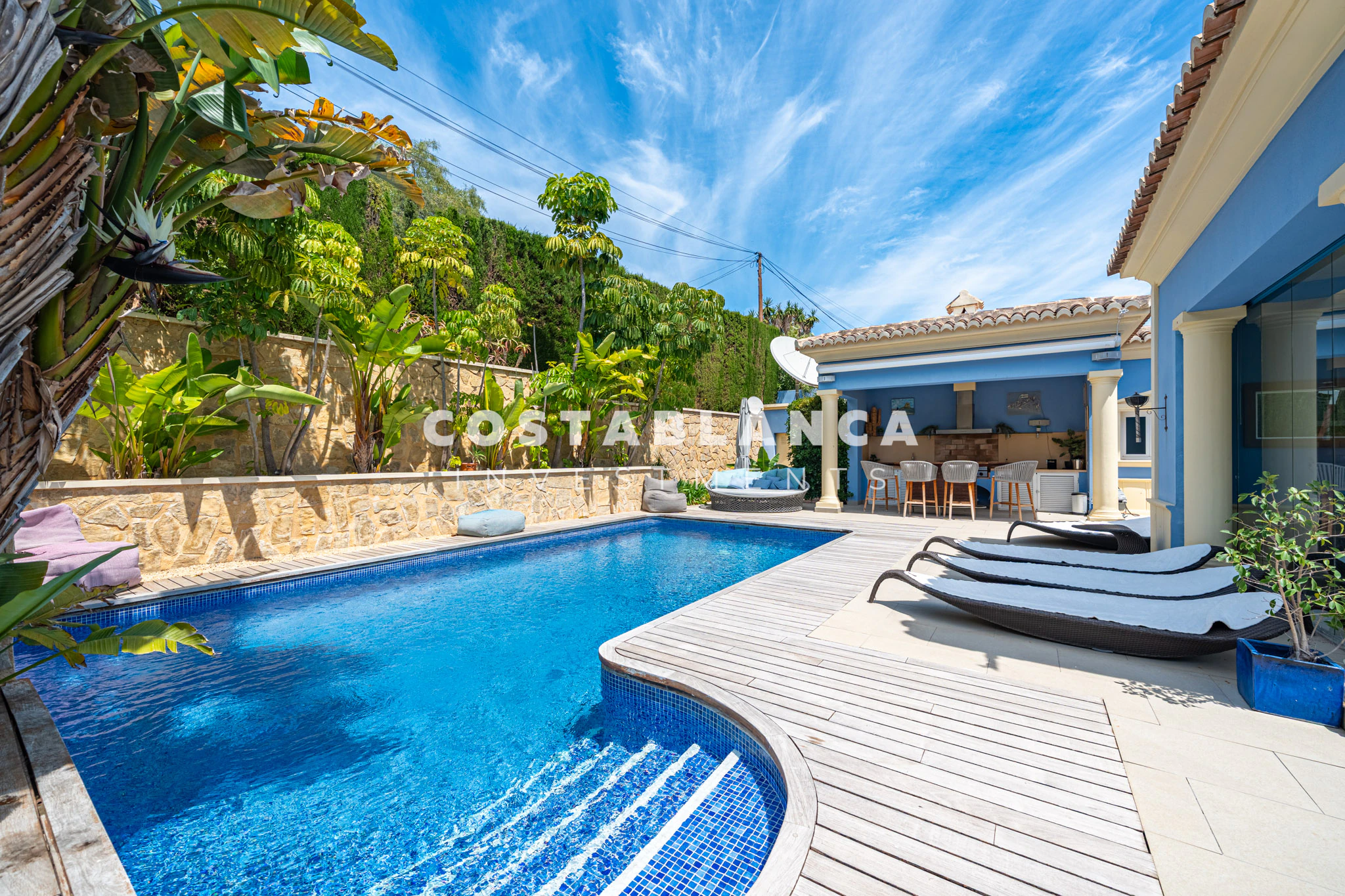 Hermosa Villa en Calpe con Piscina y vistas a la Montaña