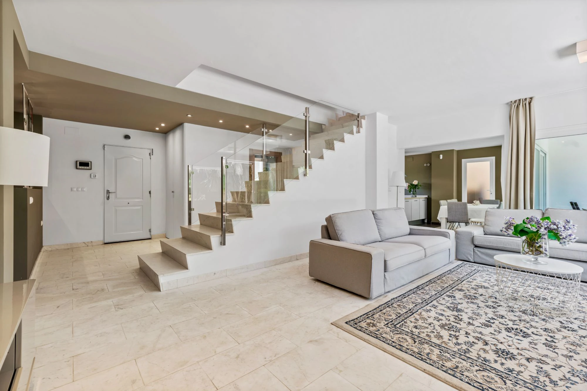 Elegant 4-Bedroom Villa for Sale in in Albir – Prime Location with Mountain Views
