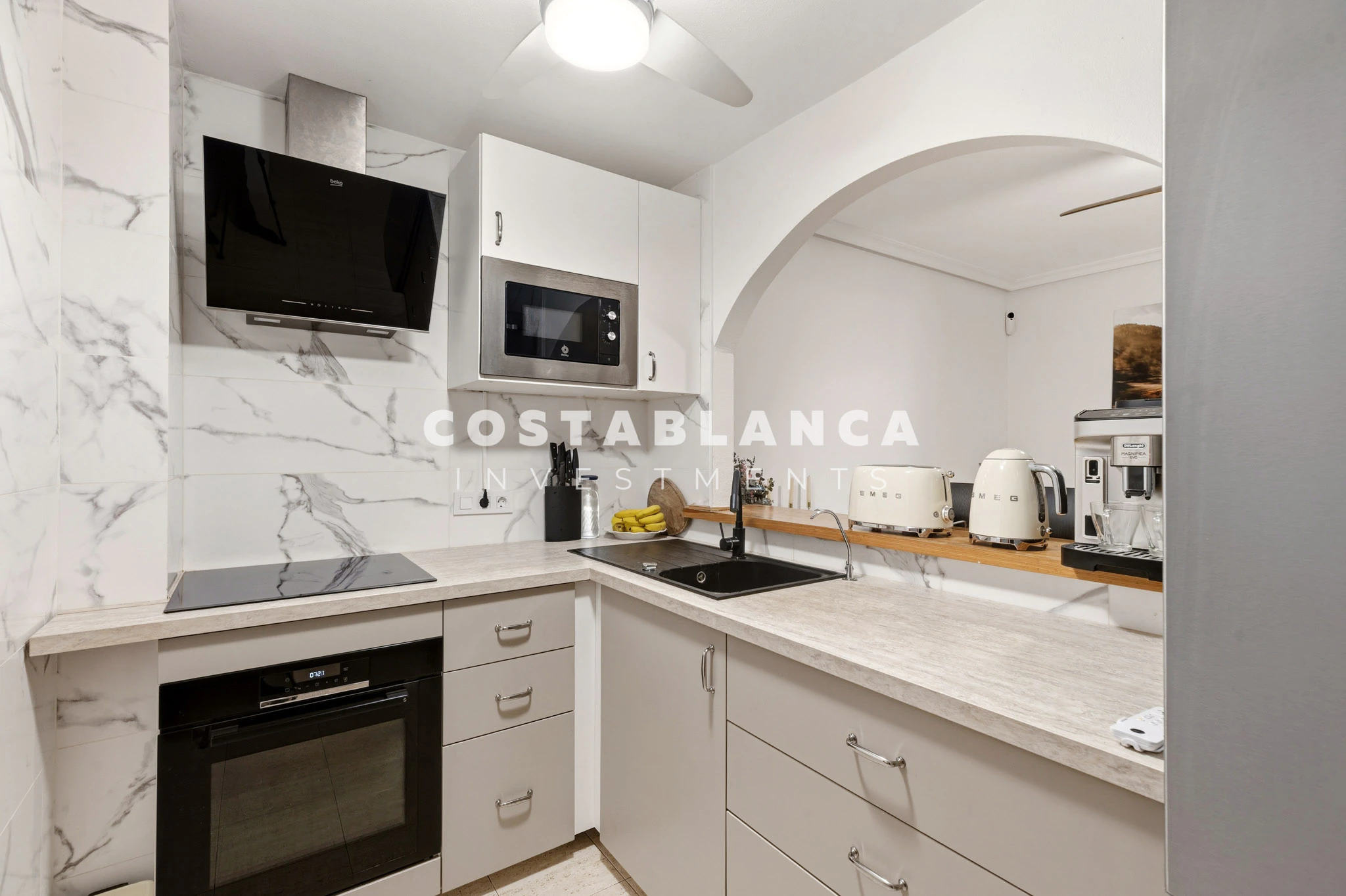 Well Located Apartment Near the Beach with Excellent Rental Appeal for sale in Villajoyosa