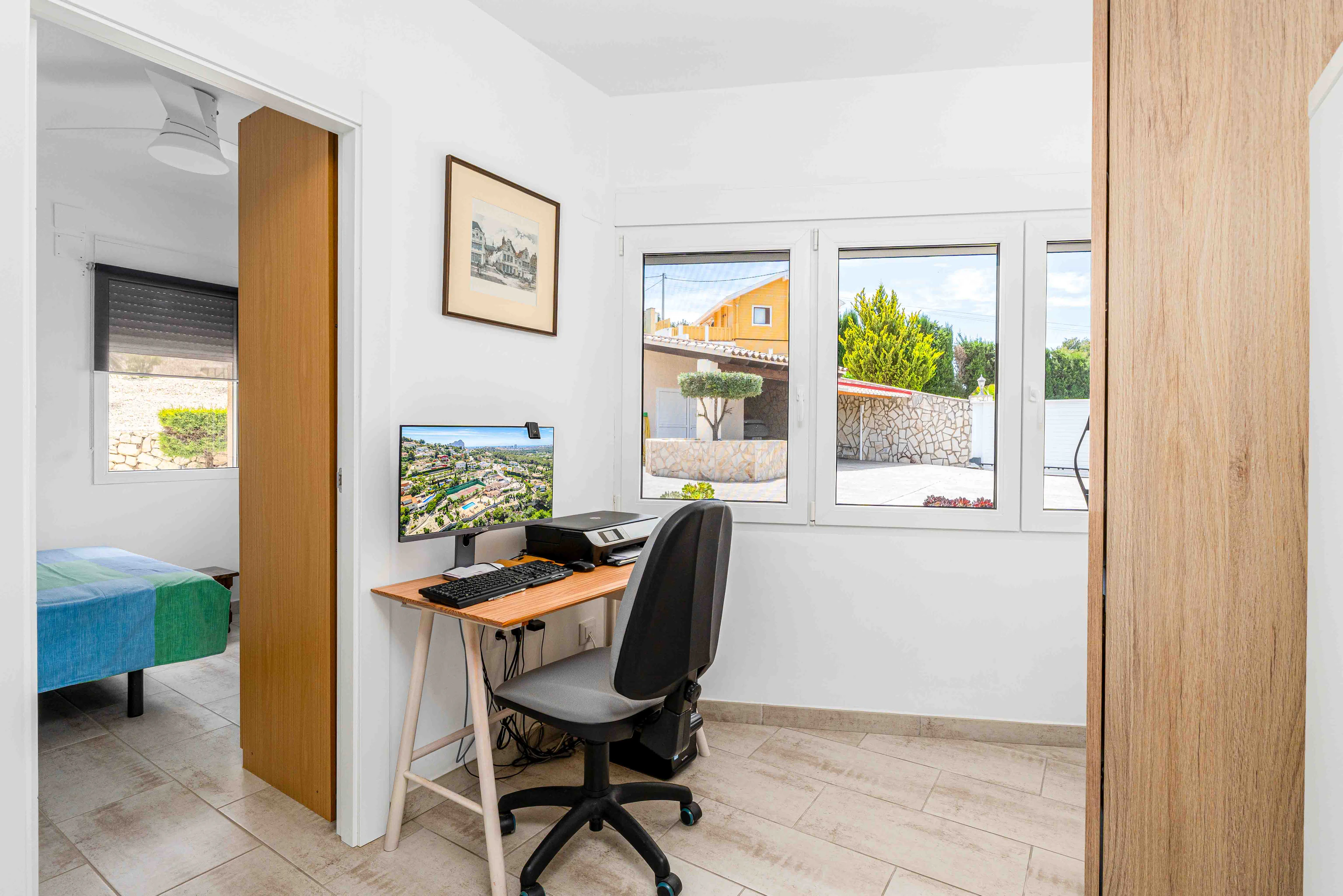 Willa na sprzedaż w Calpe na działce prawie 6 000 m² z kortem tenisowym