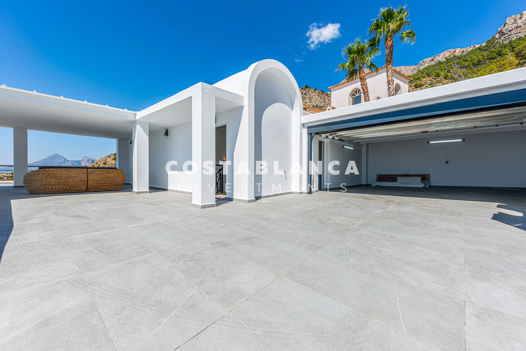 Designer Villa met Infinity Uitzichten over de Costa Blanca Te Koop In Altea Hills