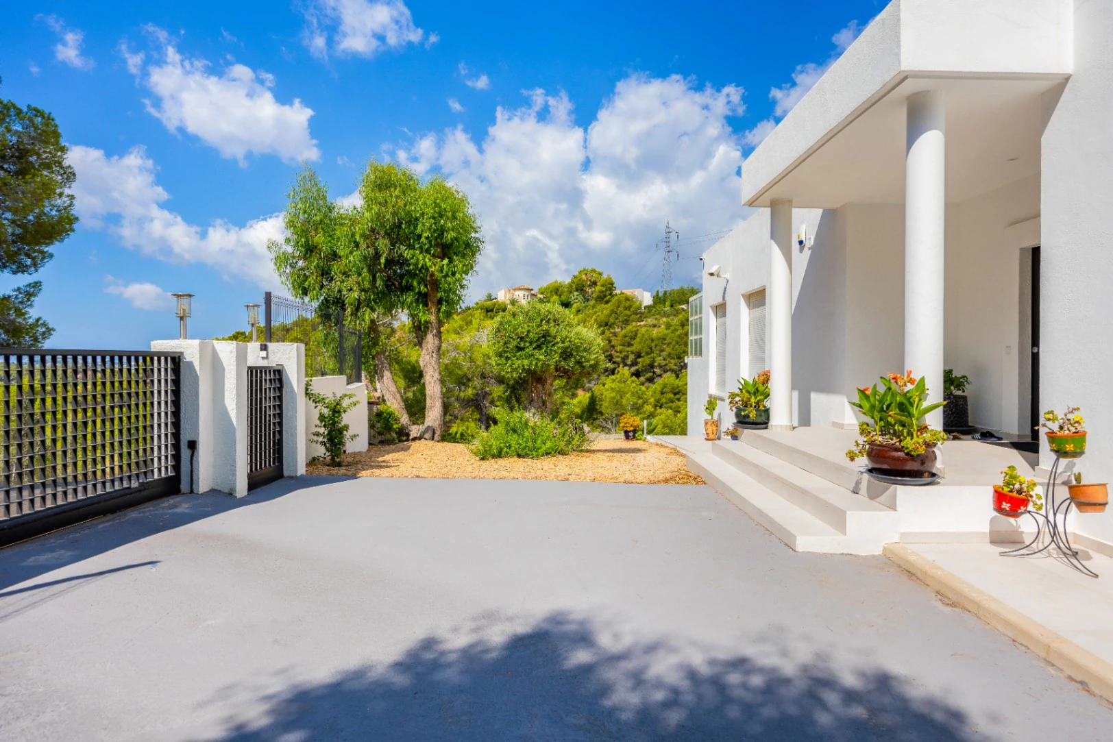 Geräumige Villa zum Verkauf in Altea la Vella mit Meerblick und Zugang zum Golfplatz