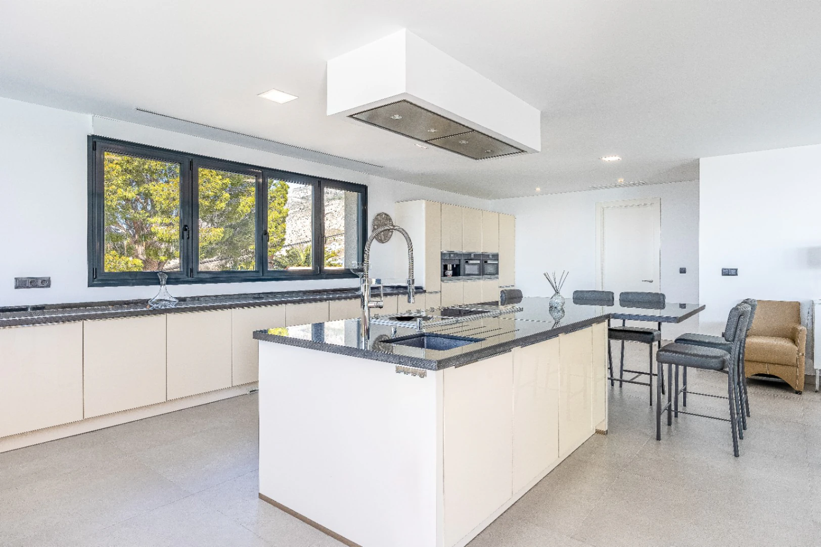 Contemporary Deluxe Residence for Sale in Altea la Vella
