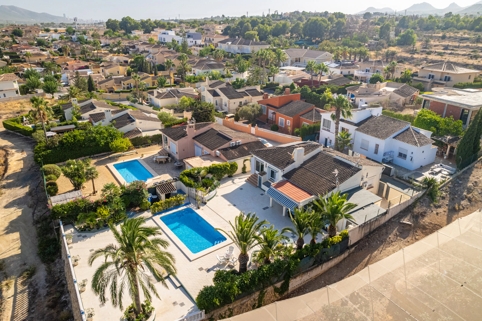 Villa mit Meer- und Bergblick zu verkaufen in La Nucia