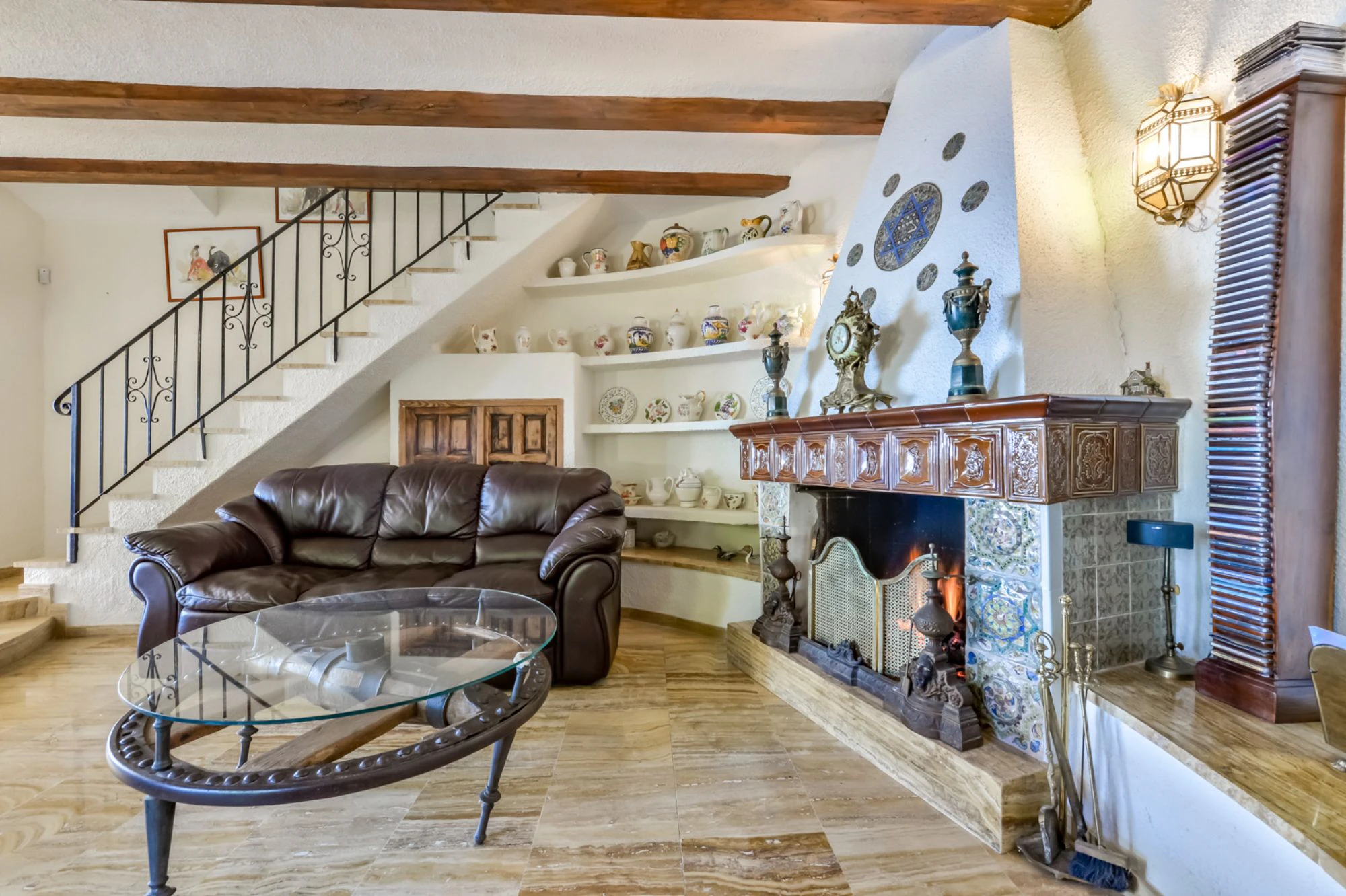 ELEGANCKA WILLA W STYLU HISZPAŃSKIM NA SPRZEDAŻ W ALTEA Z PANORAMICZNYM WIDOKIEM NA MORZE I APARTAMENTEM DLA GOŚCI W MASCARAT