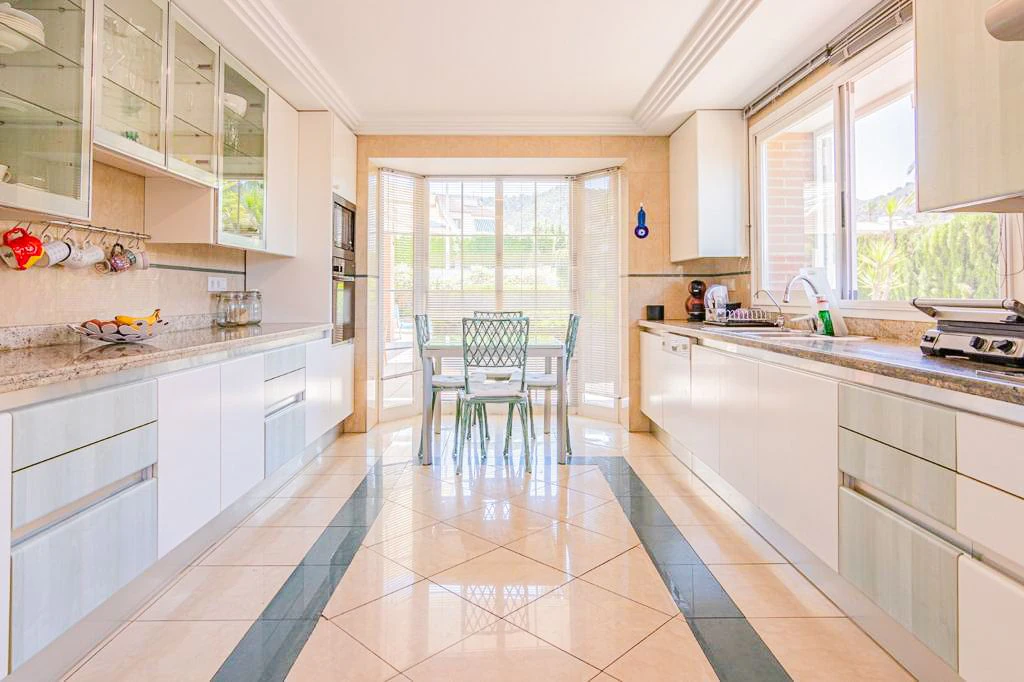 Exquisite Villa zum Verkauf in Benidorm