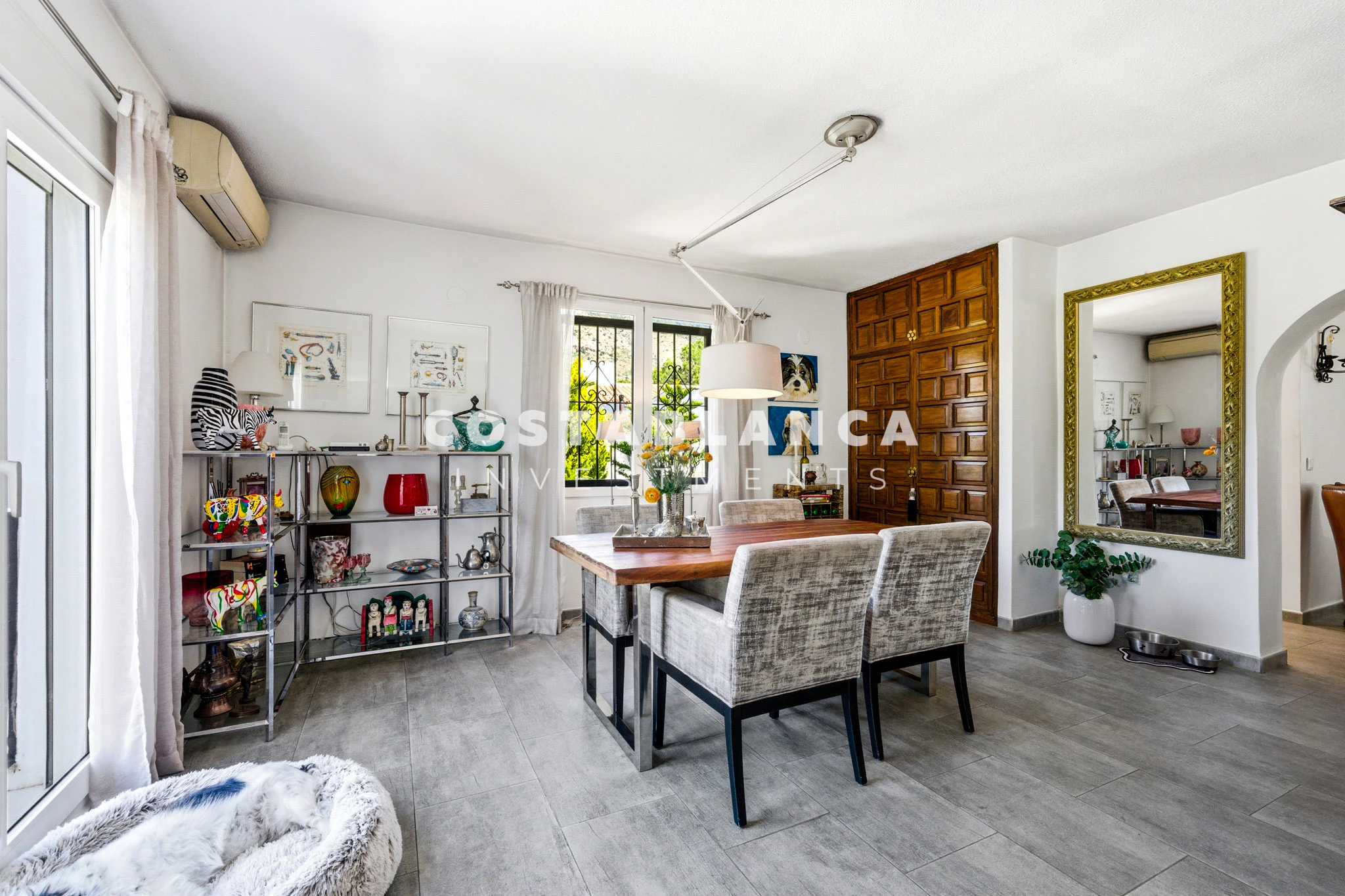 Peaceful Mediterranean Villa with Flat Plot and Open Views for sale in Altea