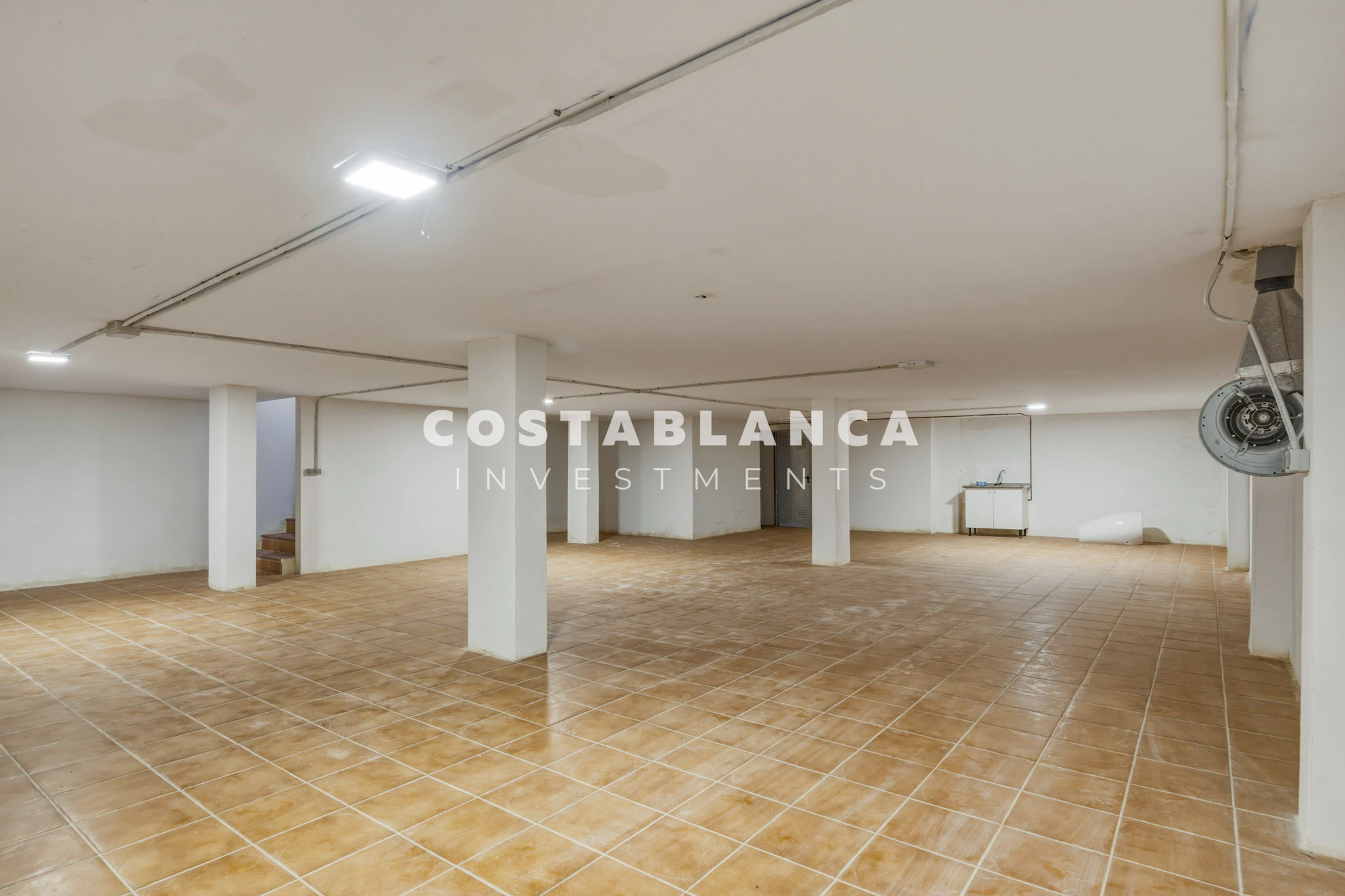 Premium Villa with 5 Bedrooms, Pool and Sea Views for sale in La Nucia