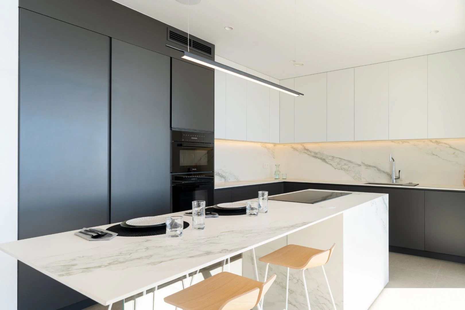 Villa Veleta - Luxury Modern Villa in Cumbre del Sol