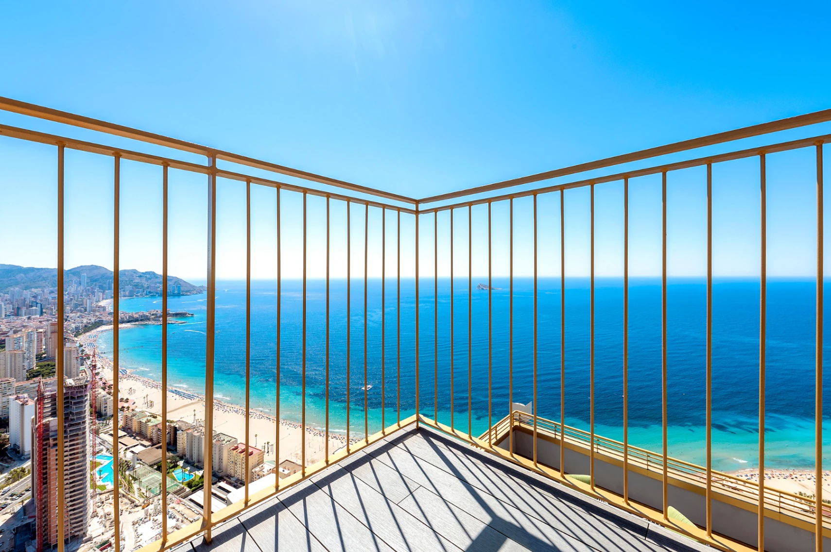 43. Etage Residence mit Meer- und Bergblick zu verkaufen in Benidorm