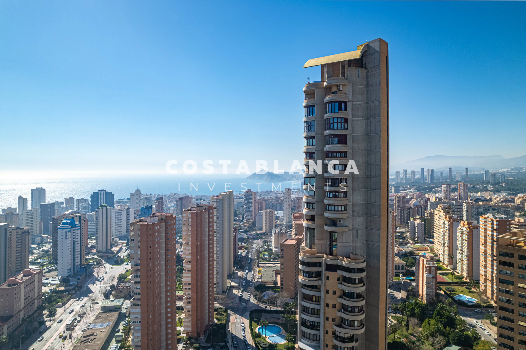 Apartment for Sale Entire 38th Floor of the Iconic Negurigane Building for sale in Benidorm