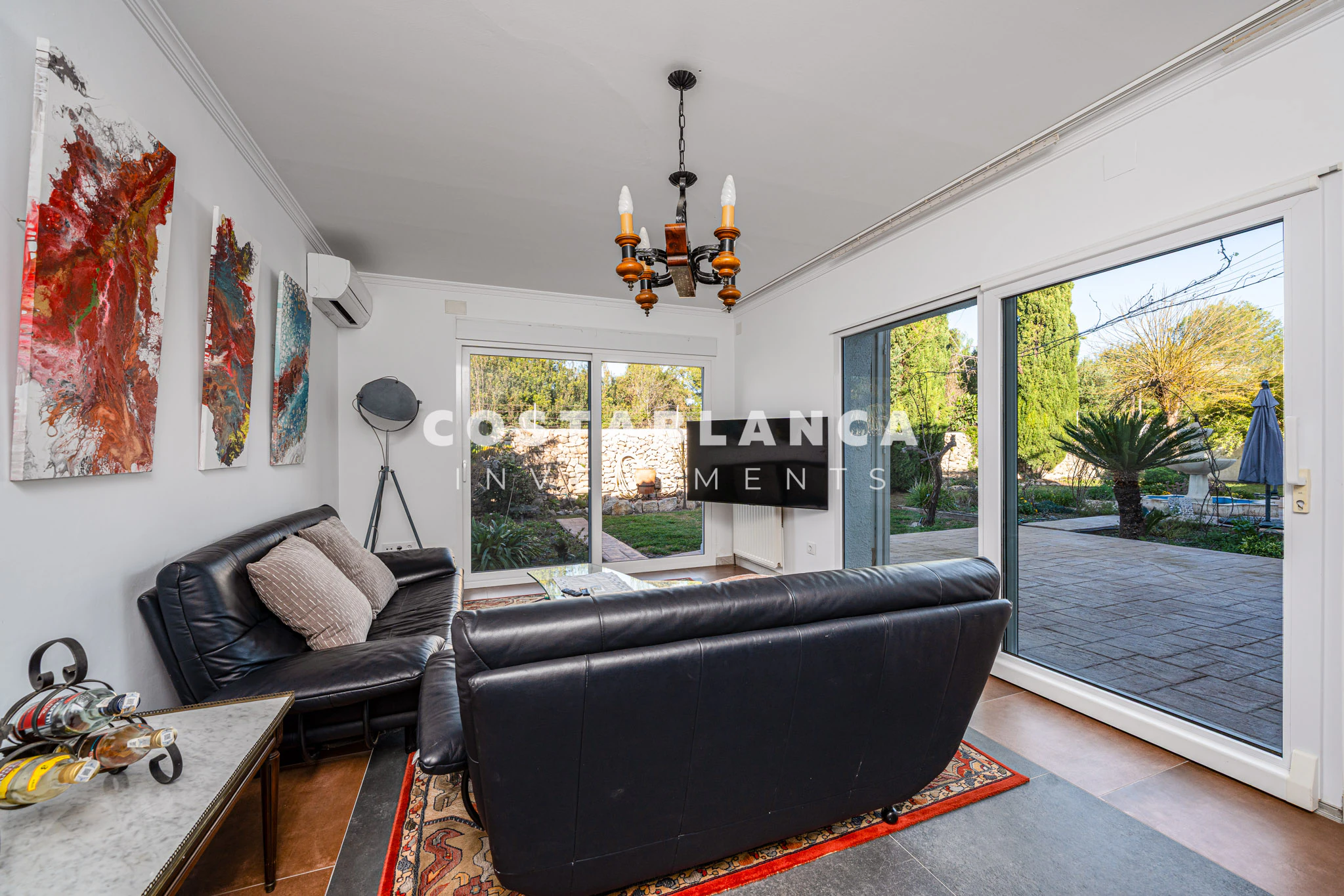 Fully Modernized Luxury Villa with Guest Apartment and Solar Energy for sale in Denia