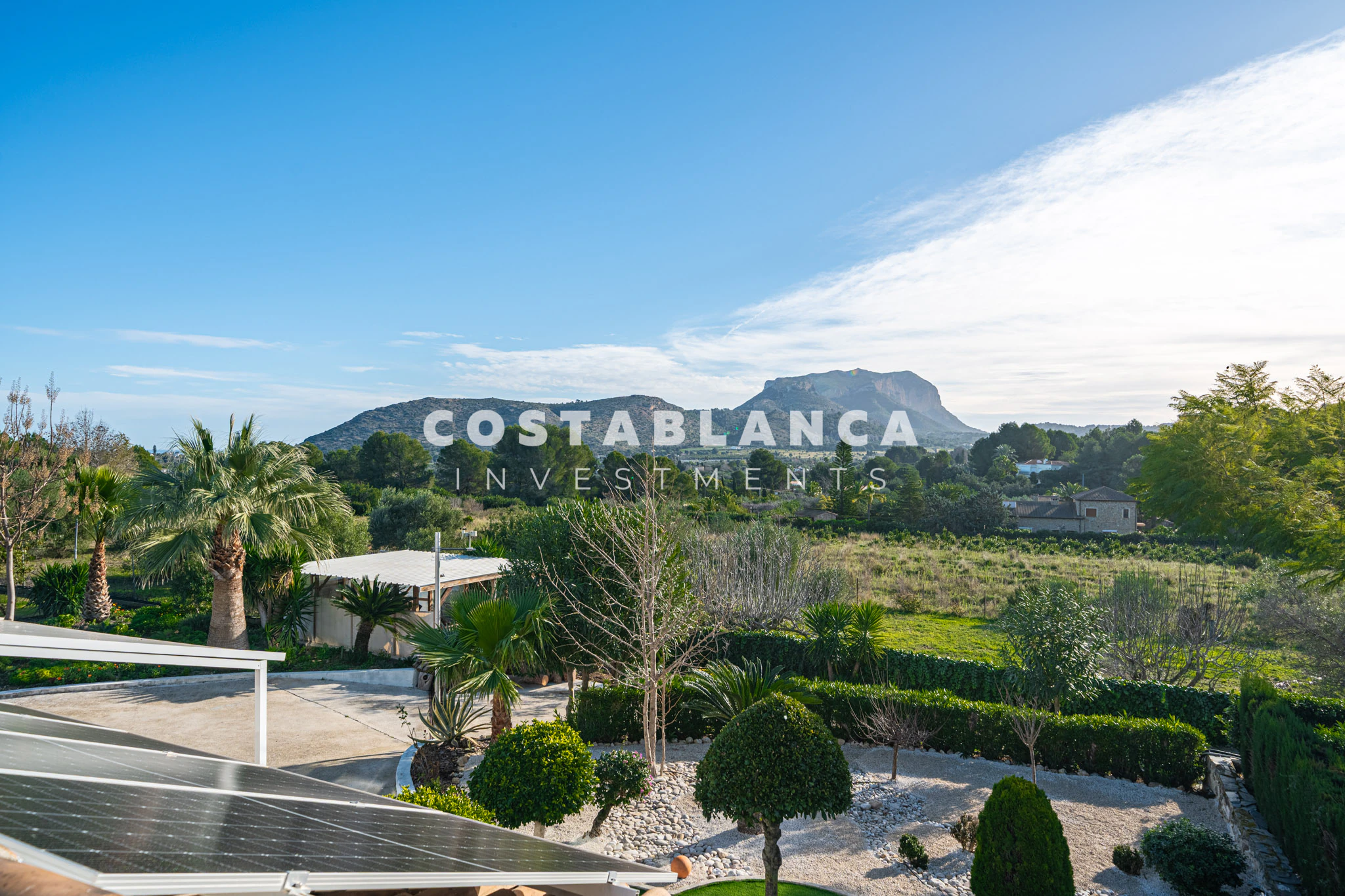 Fully Modernized Luxury Villa with Guest Apartment and Solar Energy for sale in Denia