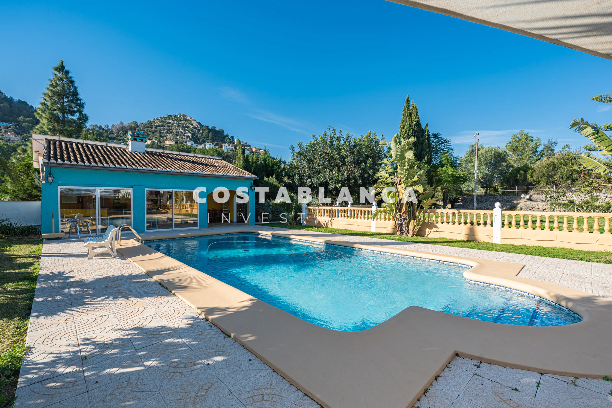 Fully Modernized Luxury Villa with Guest Apartment and Solar Energy for sale in Denia