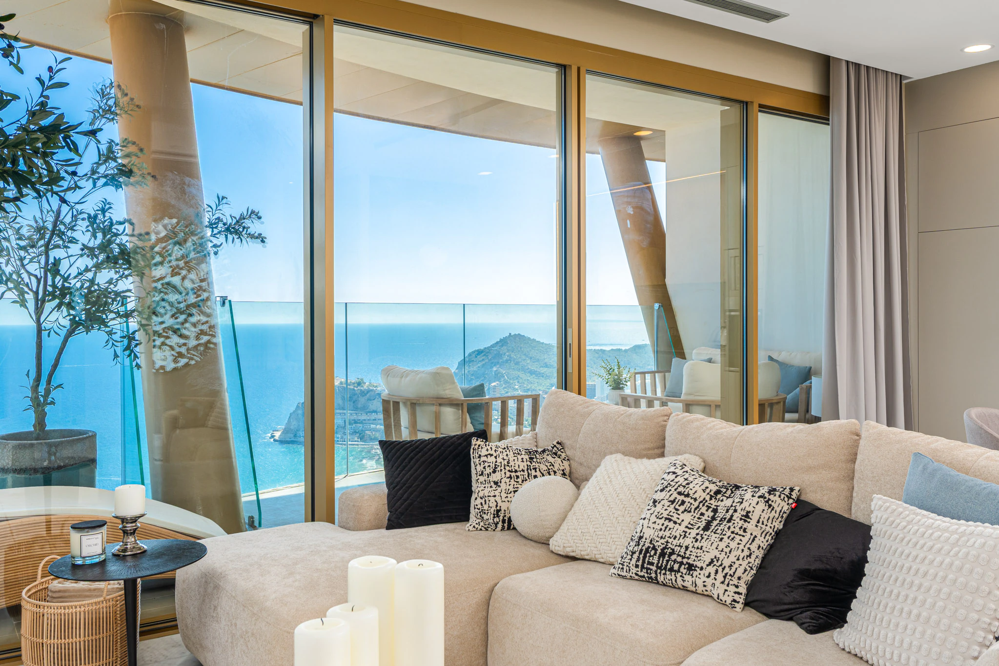 43. Etage Residence mit Meer- und Bergblick zu verkaufen in Benidorm