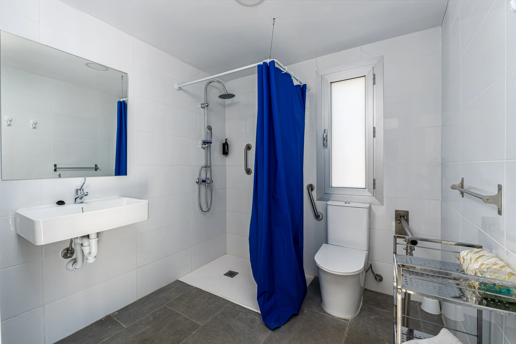 Spacious Villa With Sports Areas, Guest Apartment for sale in Polop