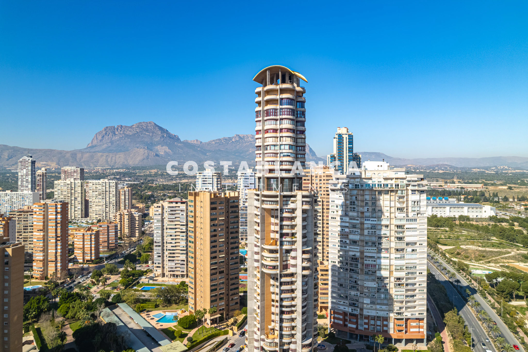 Apartment for Sale Entire 38th Floor of the Iconic Negurigane Building for sale in Benidorm