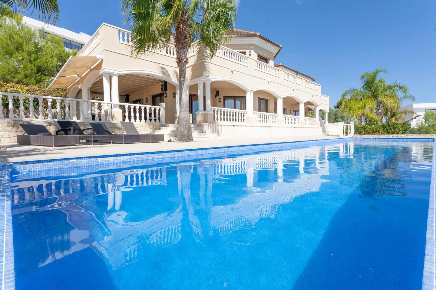 Increíble Villa con Vistas al Mar en Venta en Calpe