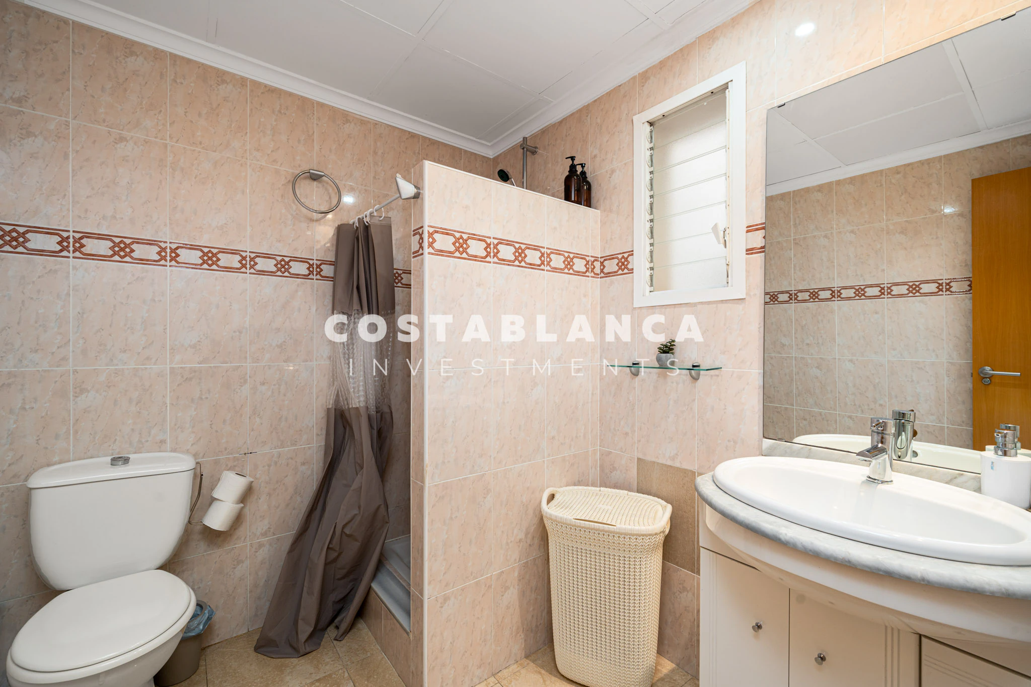 Spacious 3 Bedroom, Apartment in Central Dénia