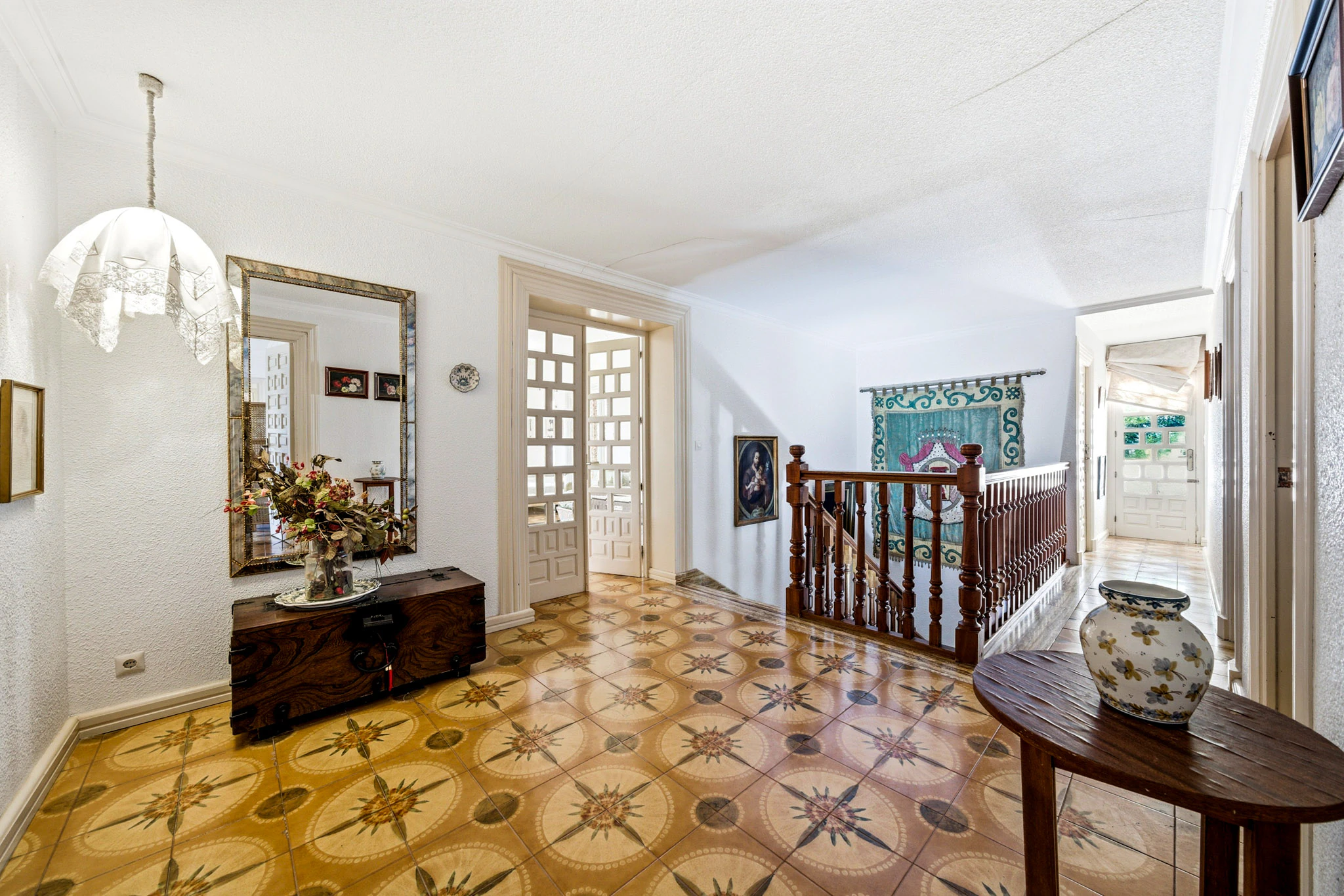 Exclusive Mediterranean Estate with Vineyards and Lakes for sale in Novelda