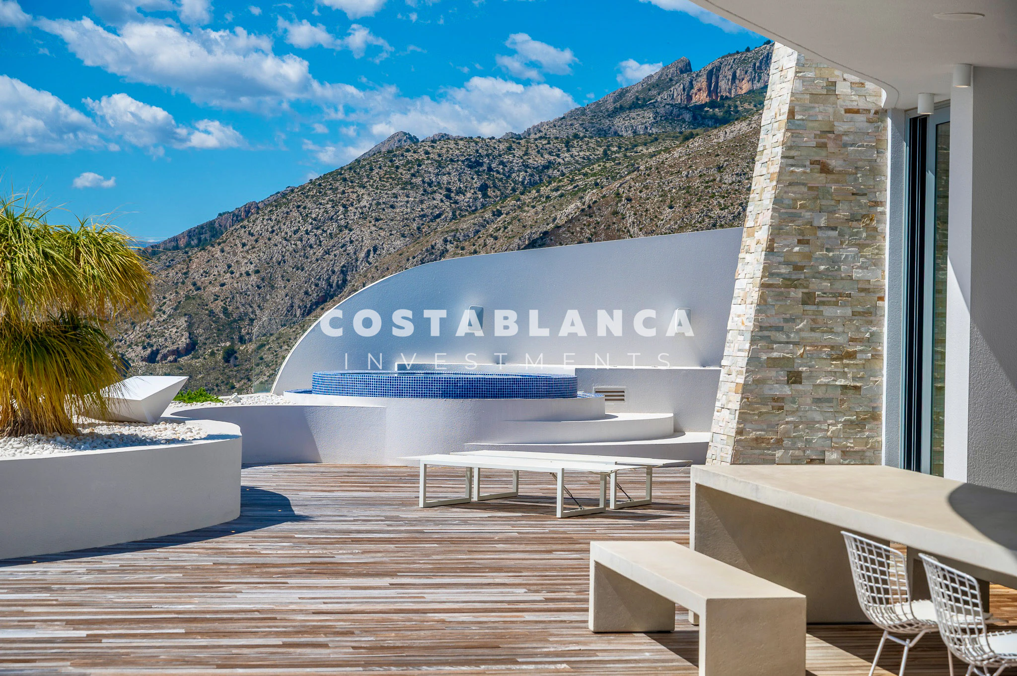 Luxury Penthouse with Panoramic Sea & Mountain Views for sale in Altea La Vella