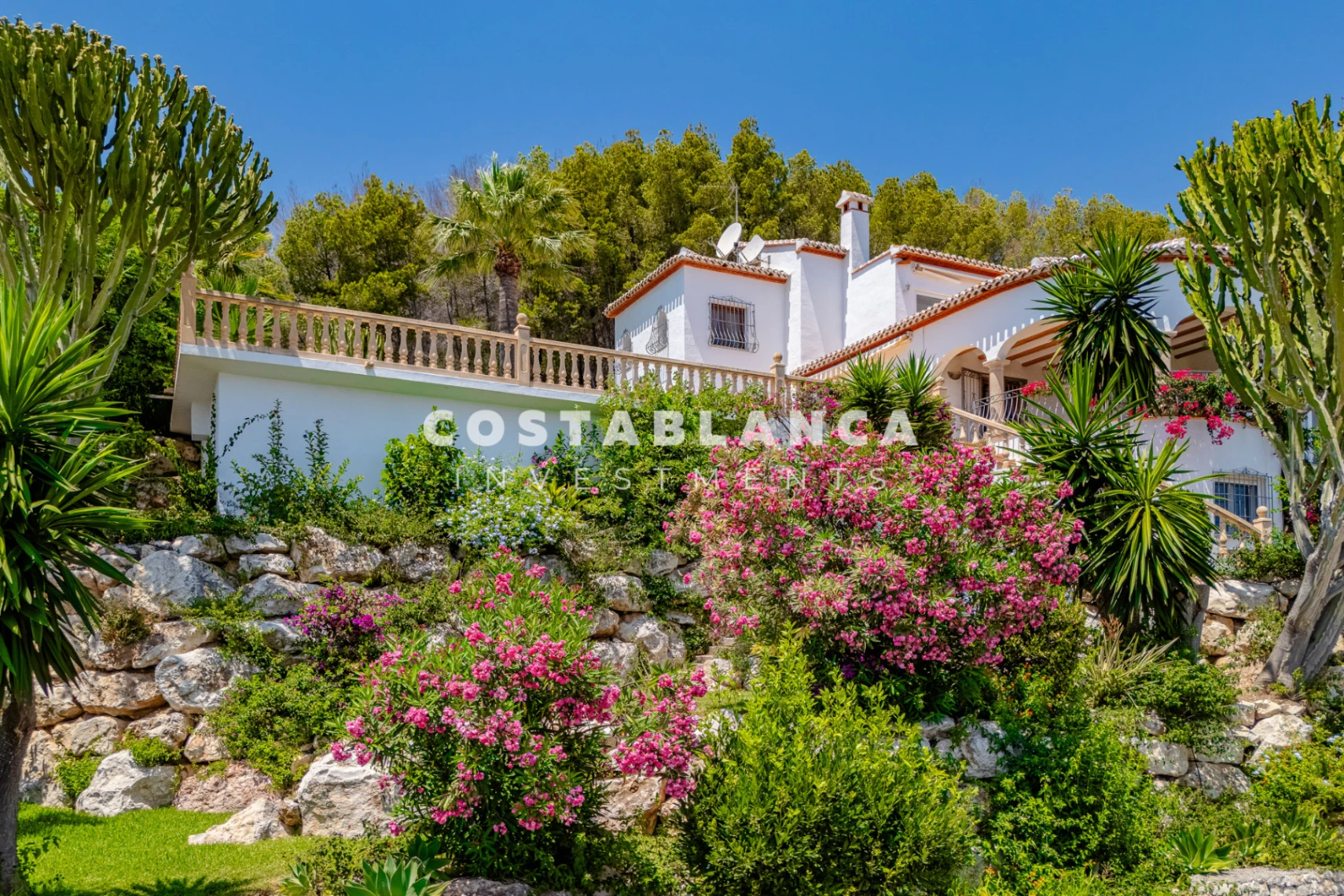 Double Plot Luxury with Uninterrupted Green Zone and Sea Views for sale in Javea