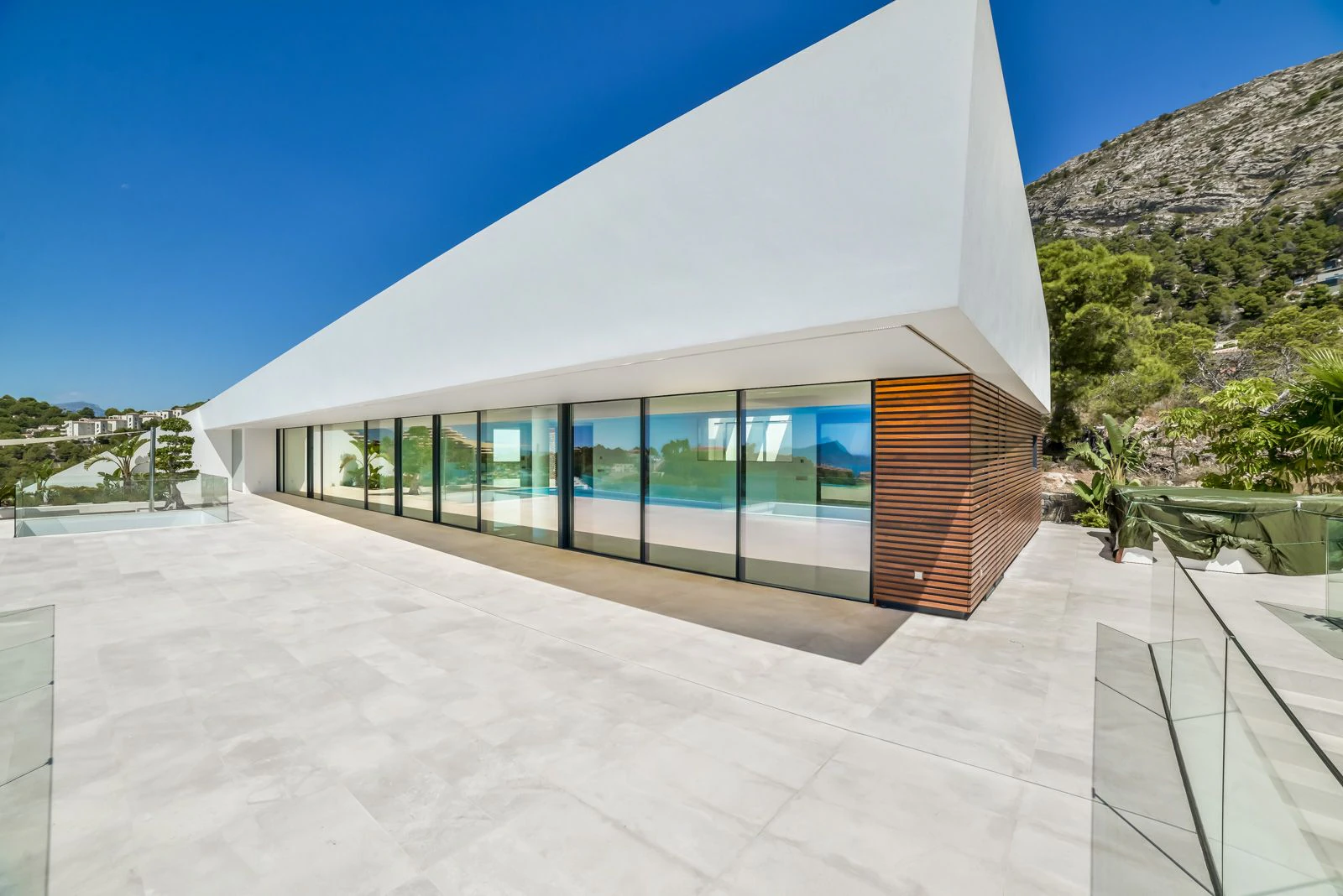 Villa de luxe avec vue panoramique sur la mer à vendre dans les collines d’Altea avec grande piscine
