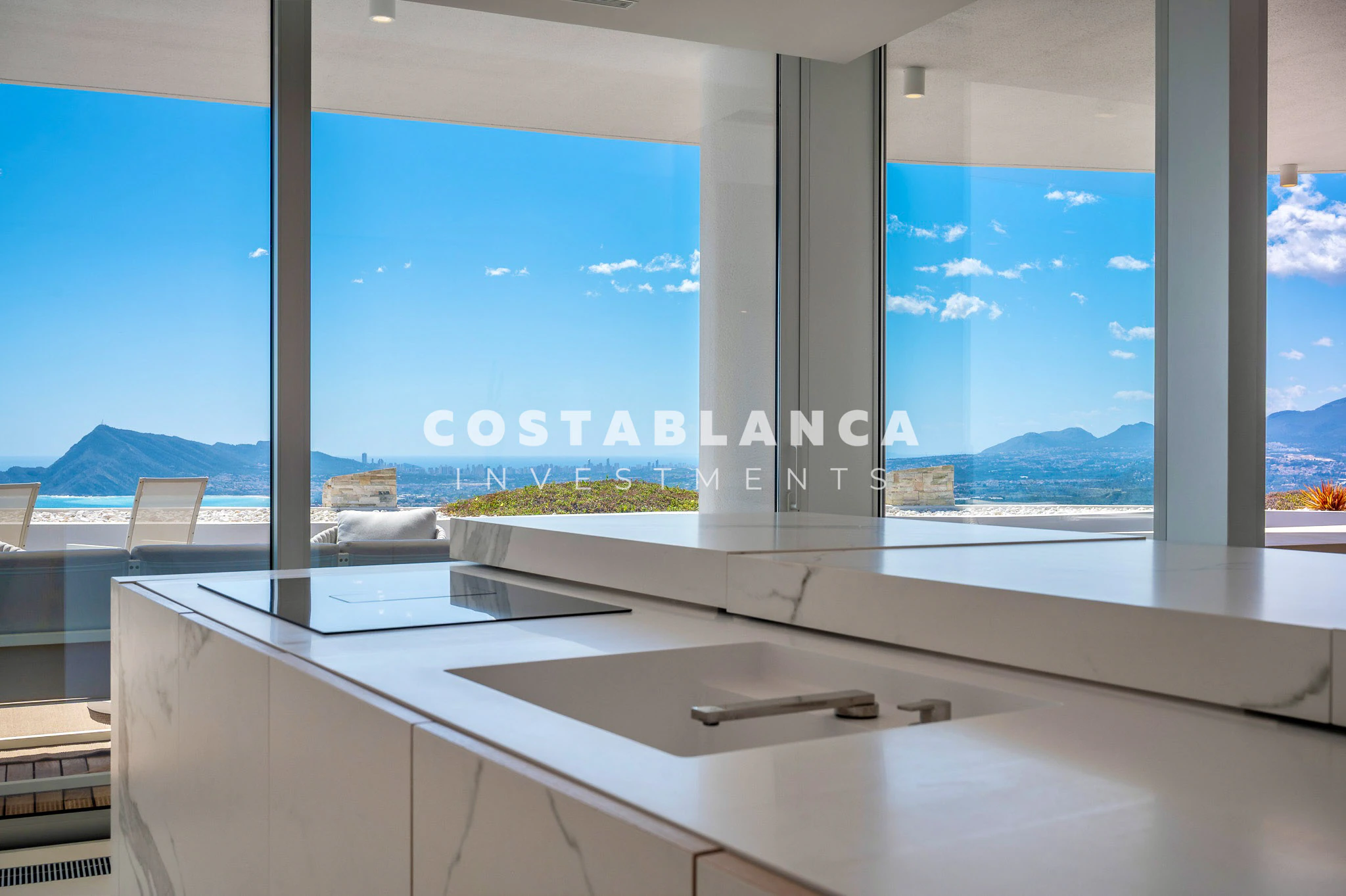 Luxury Penthouse with Panoramic Sea & Mountain Views for sale in Altea La Vella