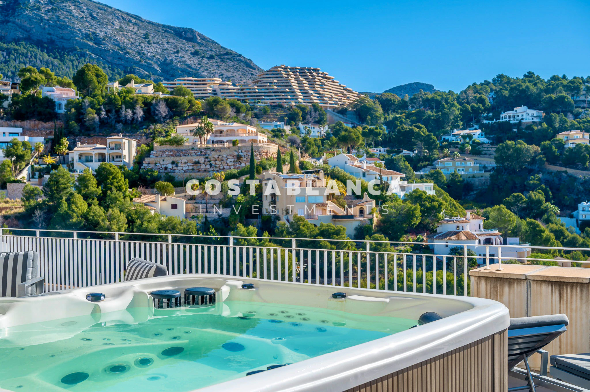 Exclusive Southeast Facing Penthouse for sale in Altea