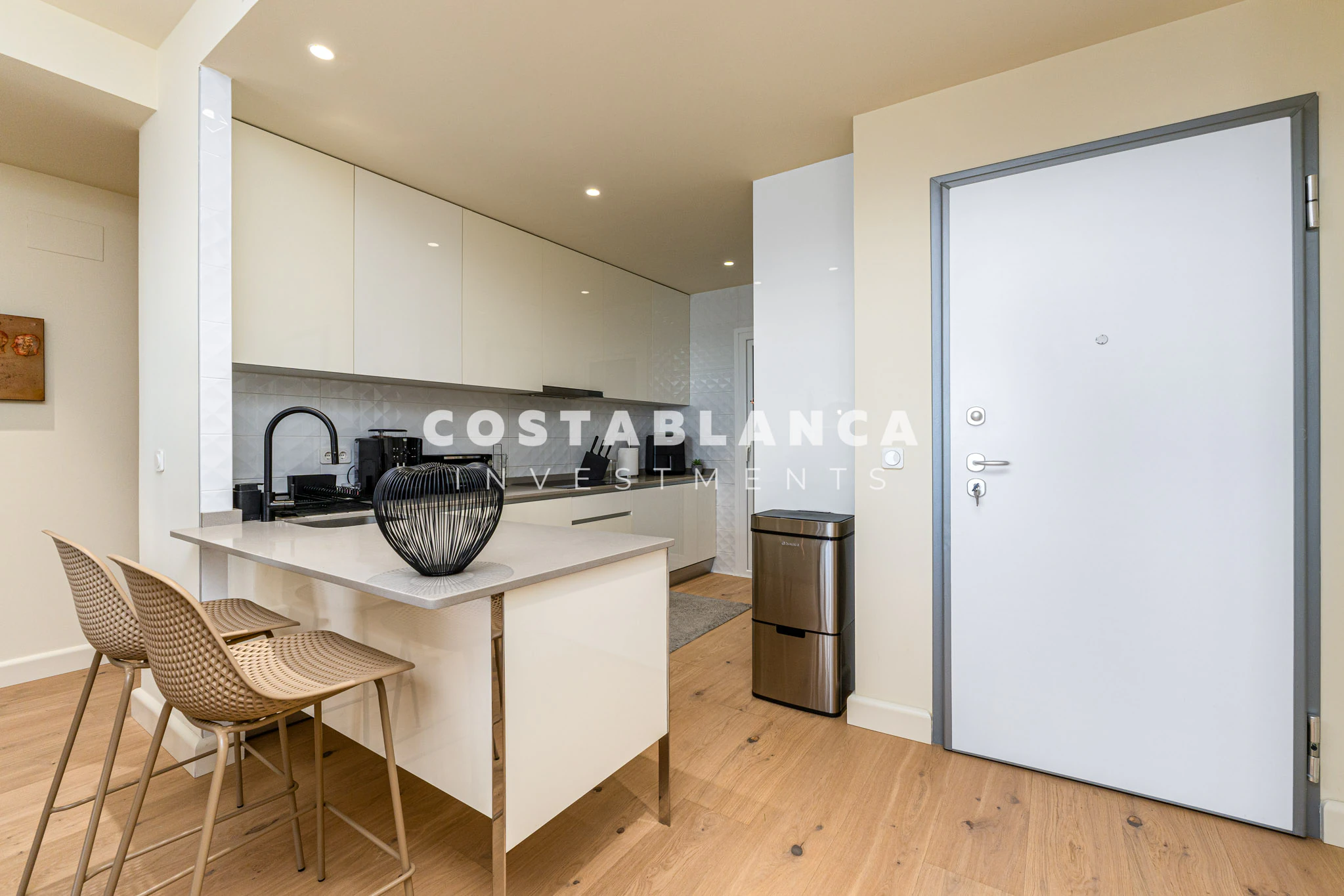 Moderne Luxuswohnung mit Meerblick zum Verkauf in Sunset Drive, Benidorm