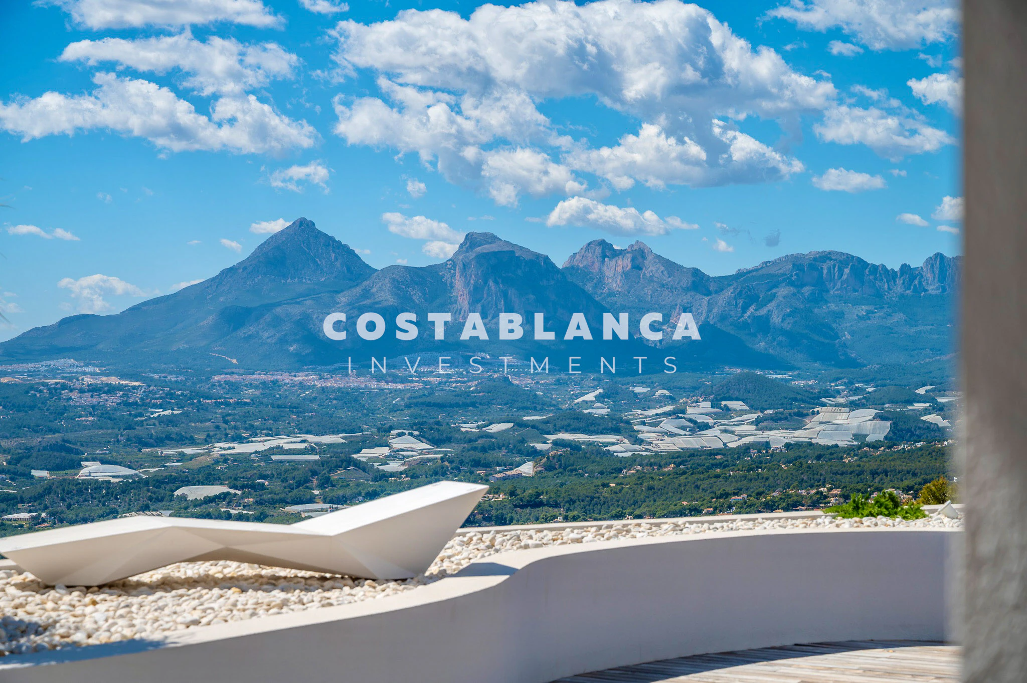 Luxury Penthouse with Panoramic Sea & Mountain Views for sale in Altea La Vella