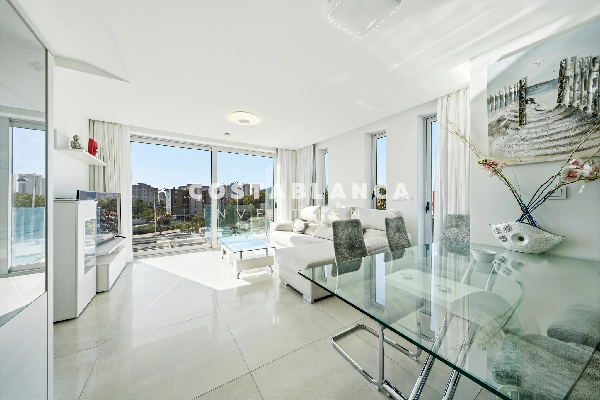 Stylish 2 Bedroom apartment Near Beach and Shopping for sale in Finestrat