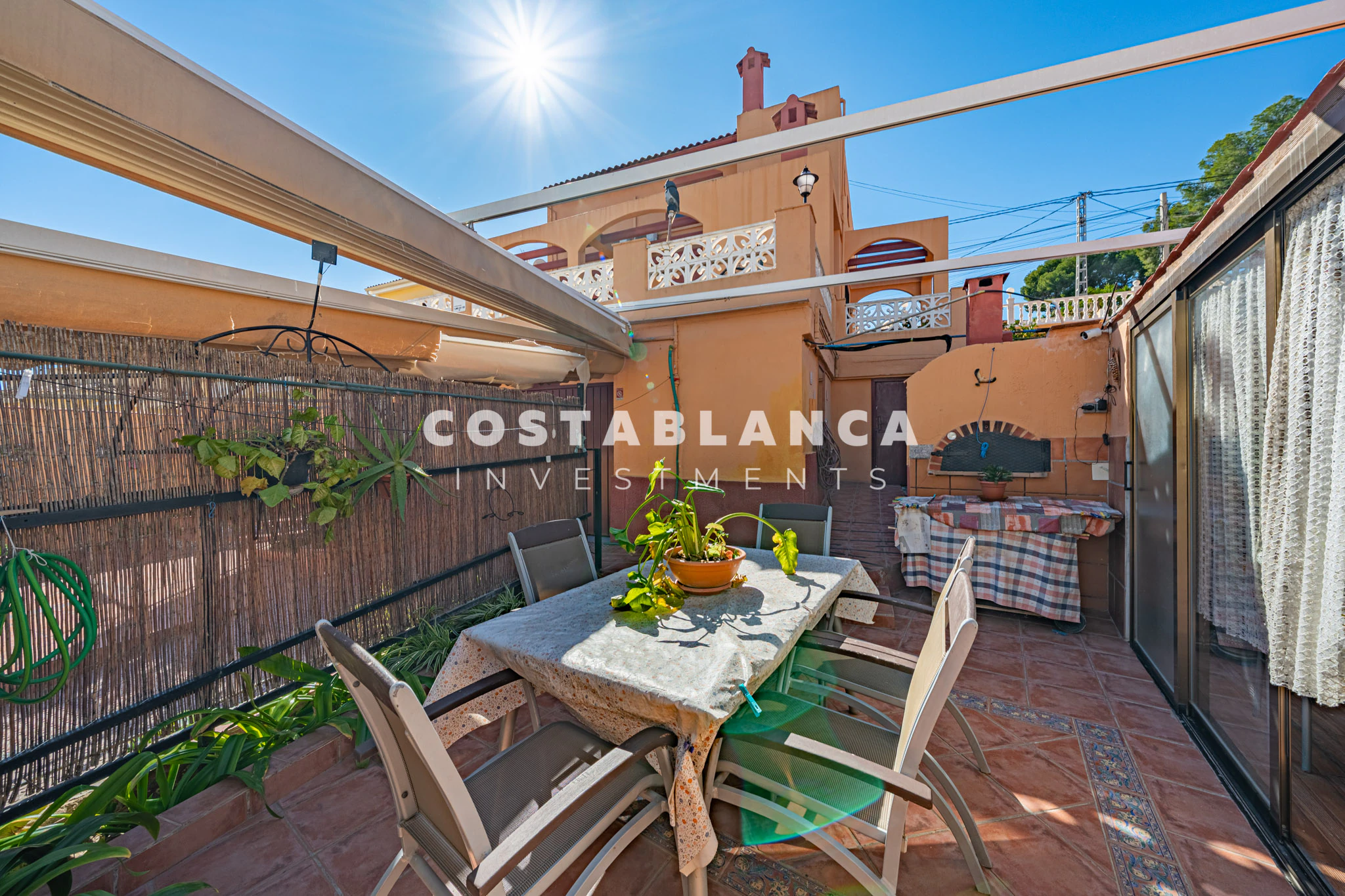 Large Family Home with Pool and Summer Kitchen for sale in La Nucía