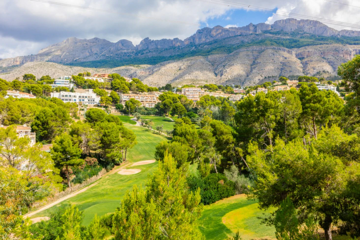 Geräumige Villa zum Verkauf in Altea la Vella mit Meerblick und Zugang zum Golfplatz