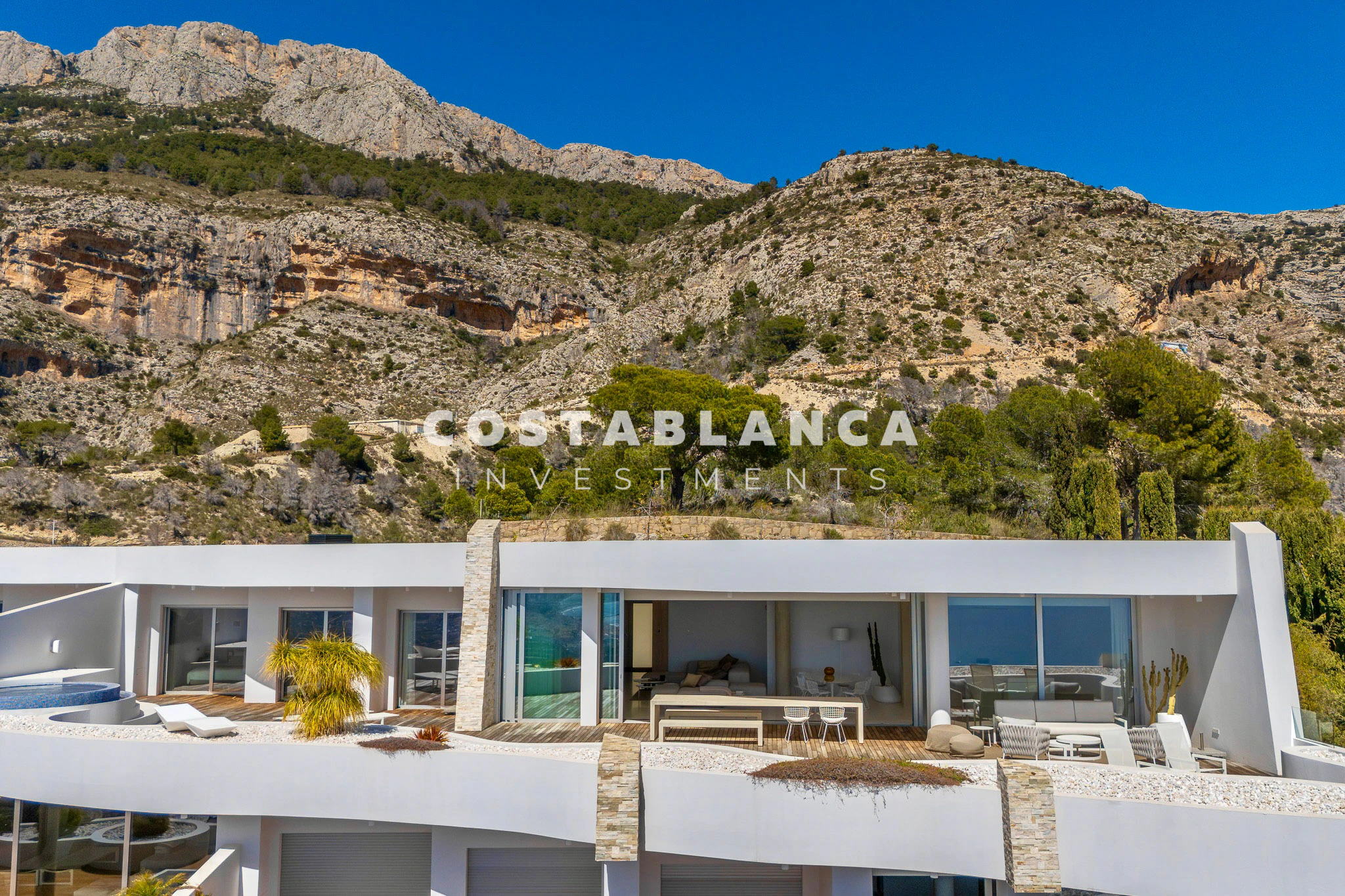 Luxury Penthouse with Panoramic Sea & Mountain Views for sale in Altea La Vella