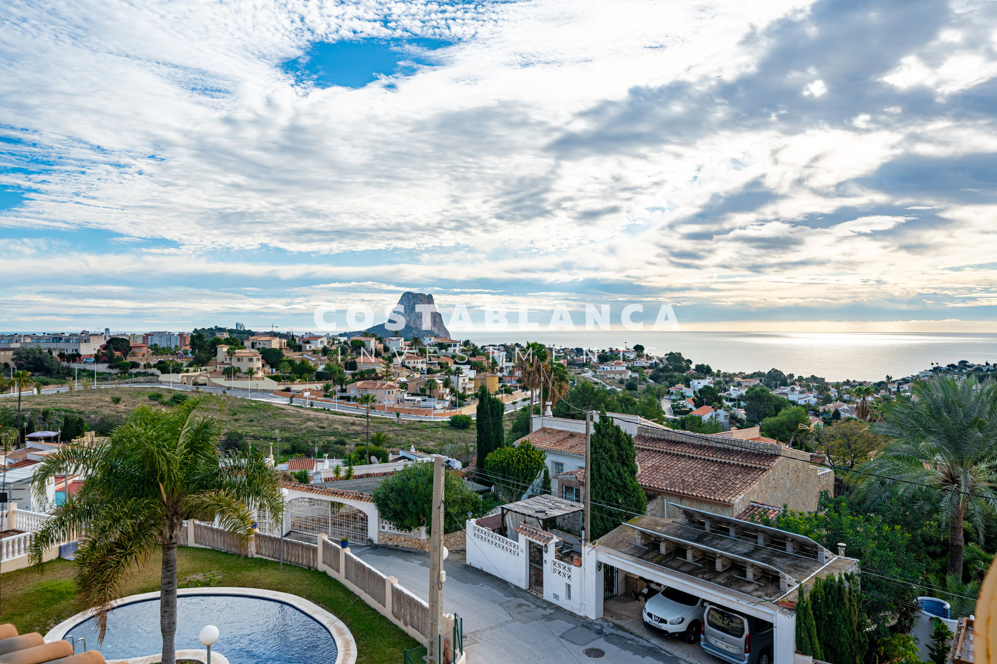 Duplex for Sale in Calpe with Panoramic Sea Views
