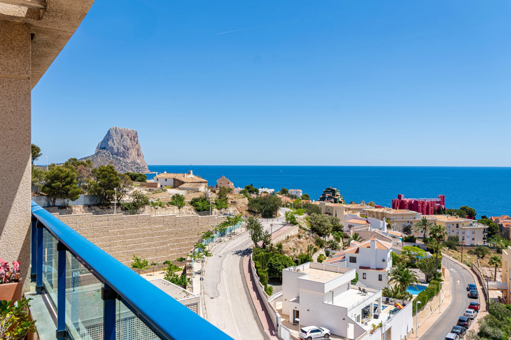 Espectacular áticotriplex en venta con vistas de 360 grados en Calpe.