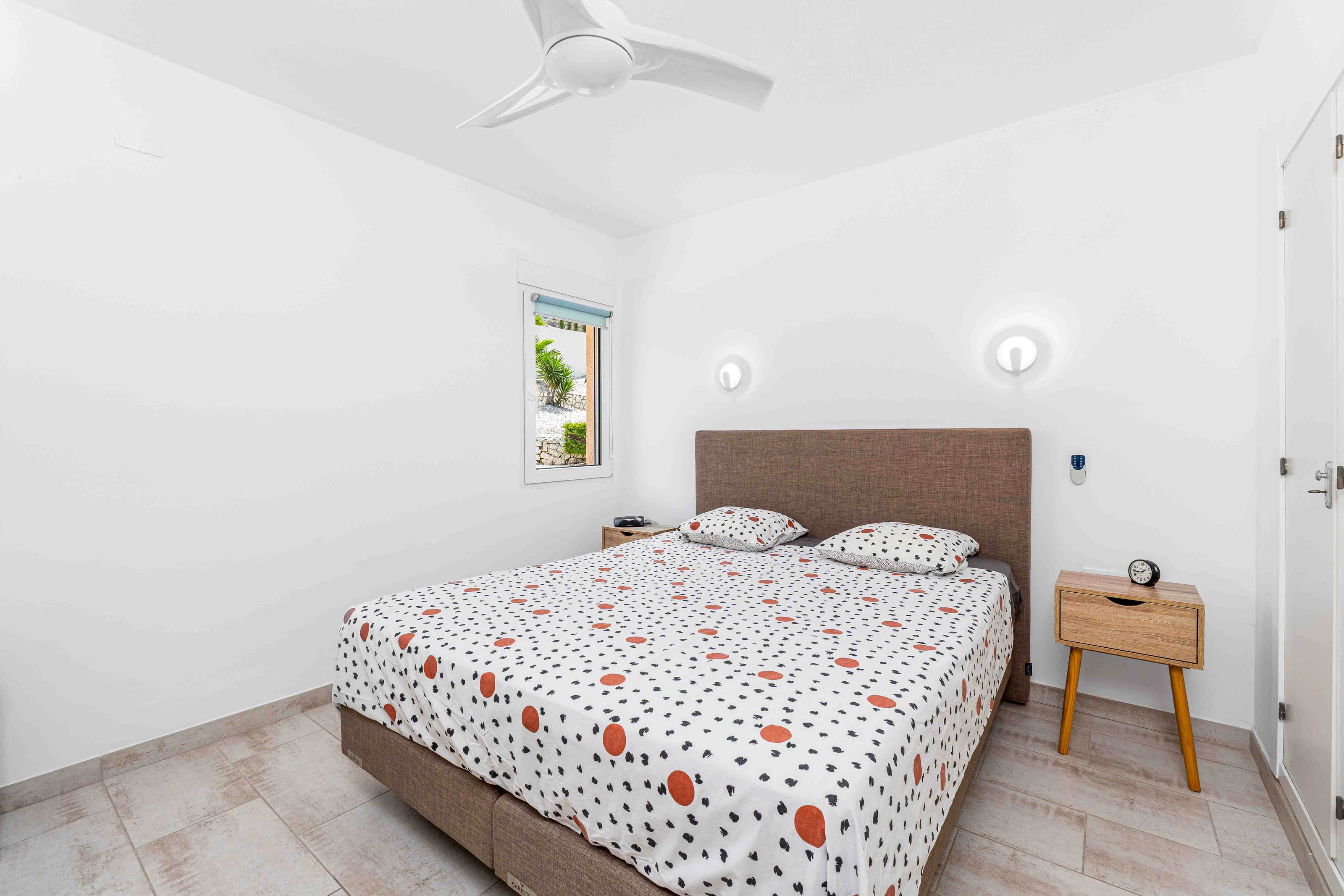 Willa na sprzedaż w Calpe na działce prawie 6 000 m² z kortem tenisowym
