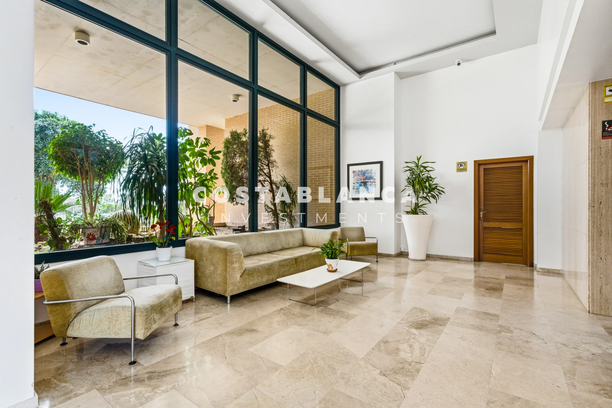 Espectacular apartamento en la vigésima planta en Poniente con vistas panorámicas al mar en venta en Benidorm.