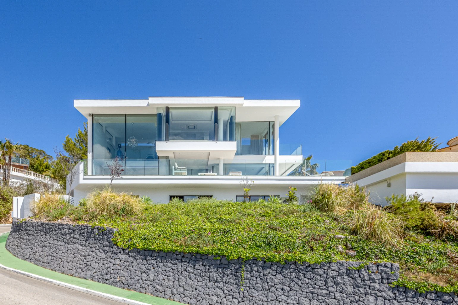 Modern Villa with Infinity Pool for Sale in Altea Hills