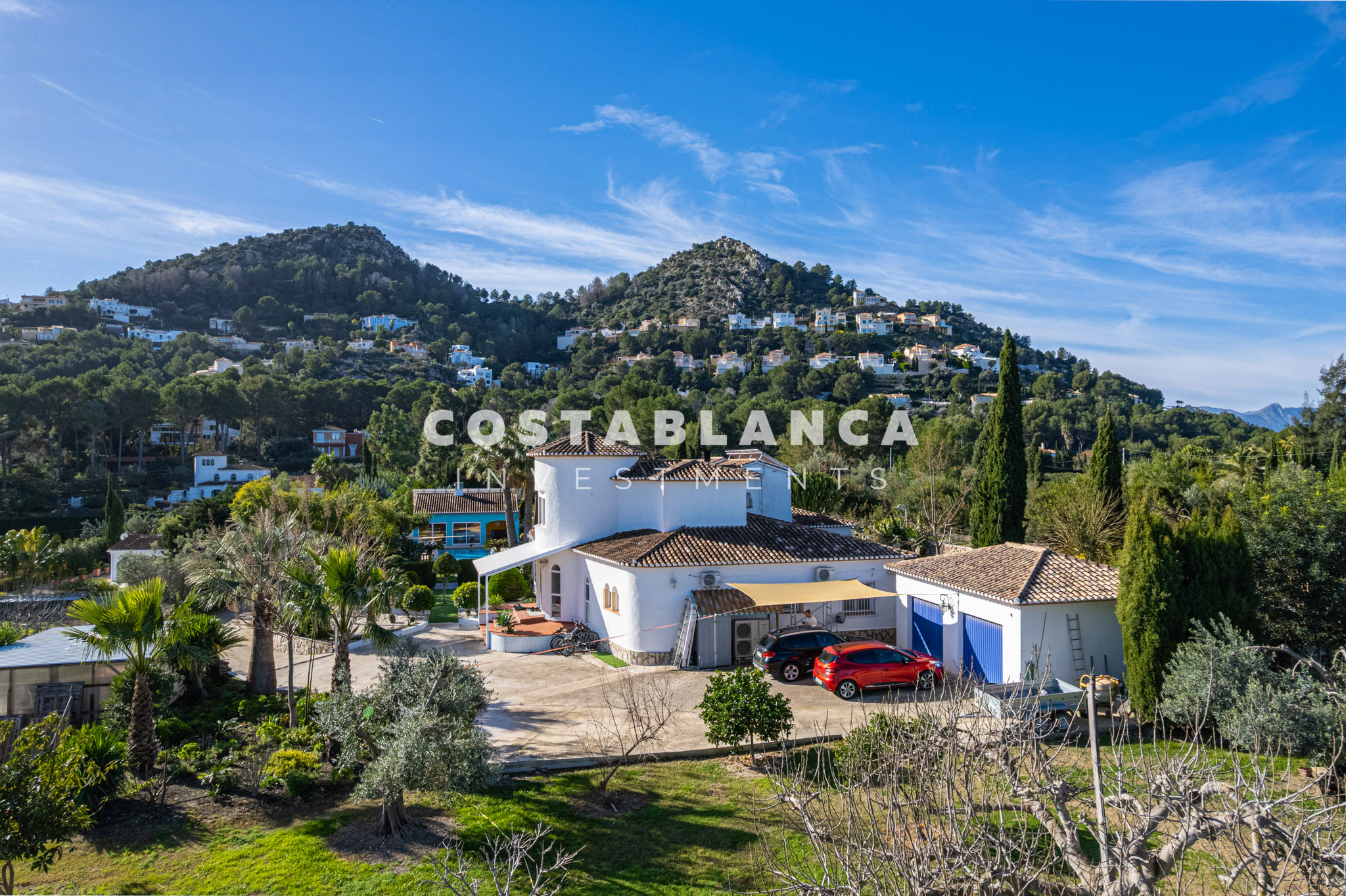 Fully Modernized Luxury Villa with Guest Apartment and Solar Energy for sale in Denia