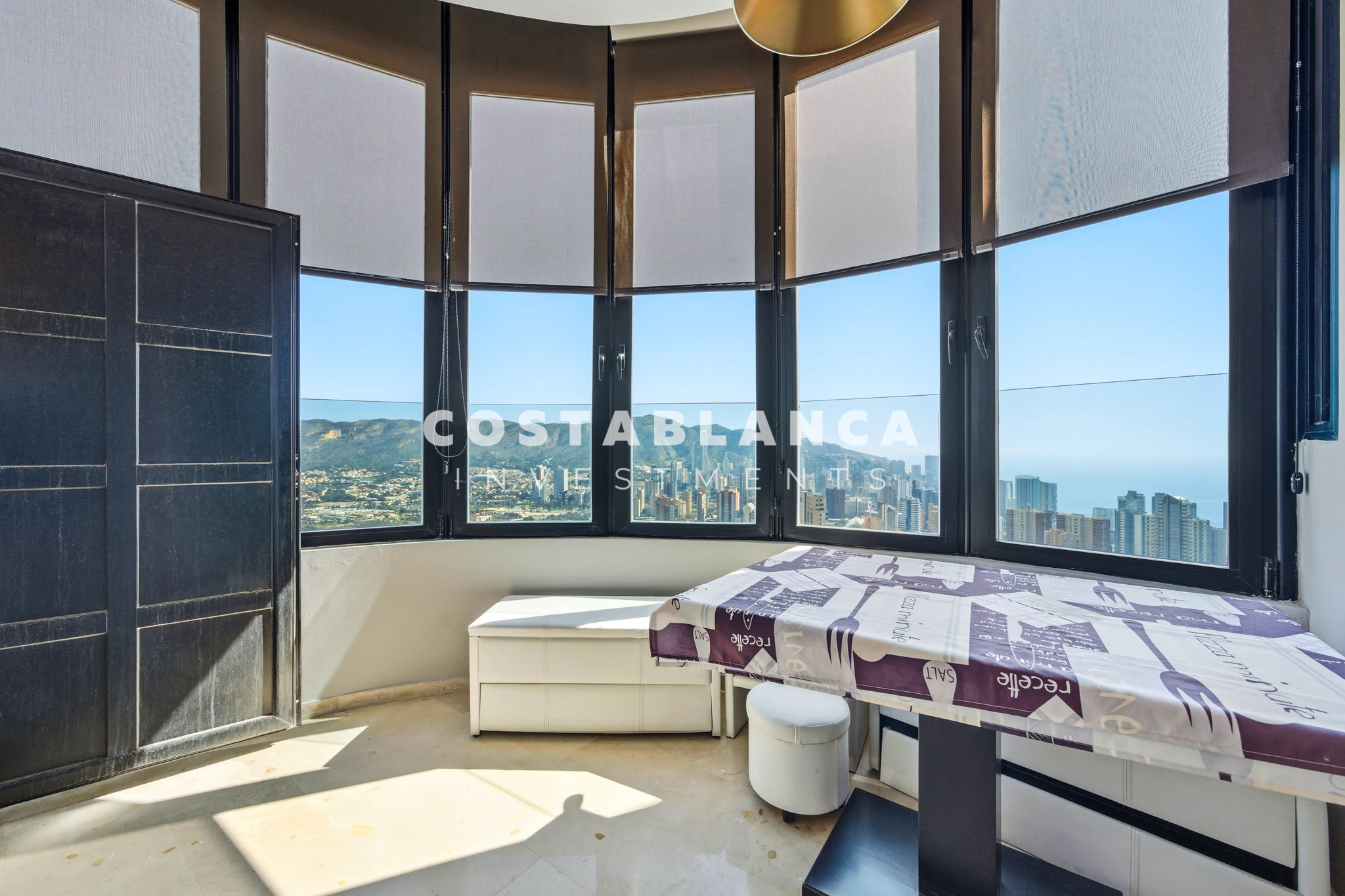Apartment for Sale Entire 38th Floor of the Iconic Negurigane Building for sale in Benidorm
