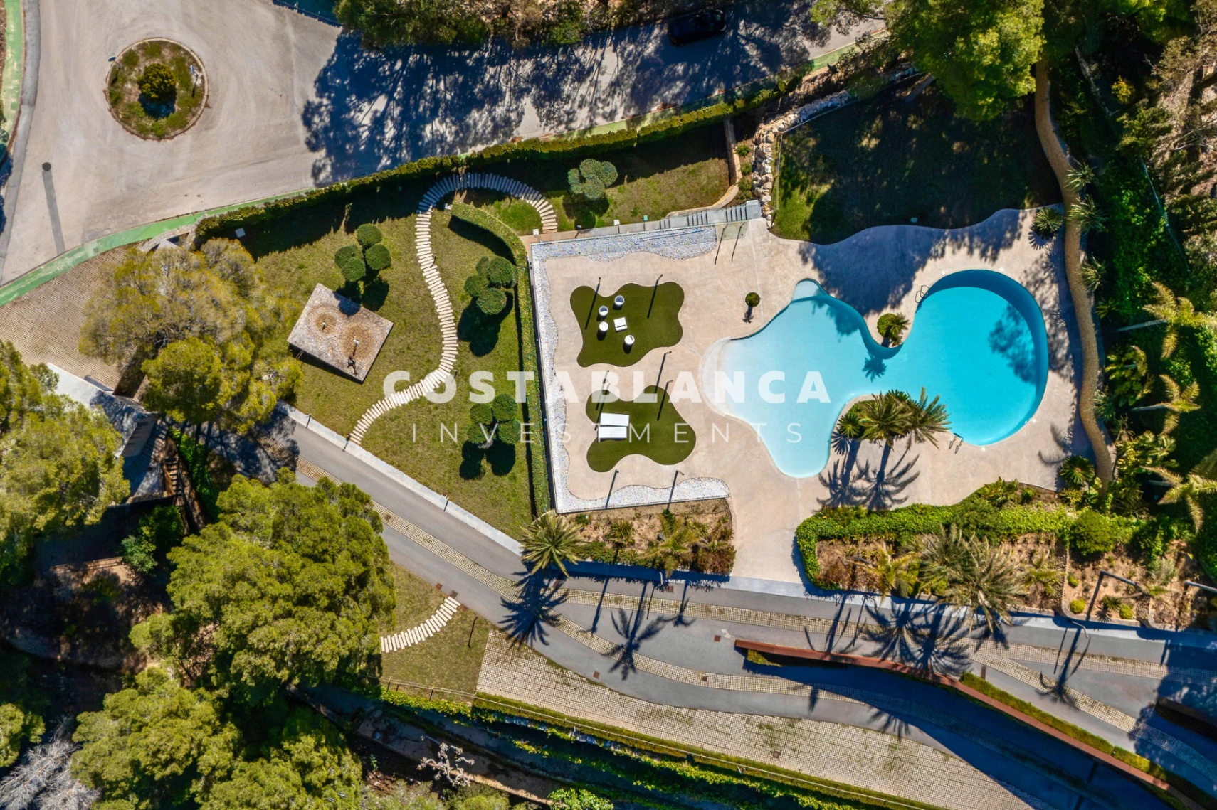 Luxury Penthouse with Panoramic Sea & Mountain Views for sale in Altea La Vella