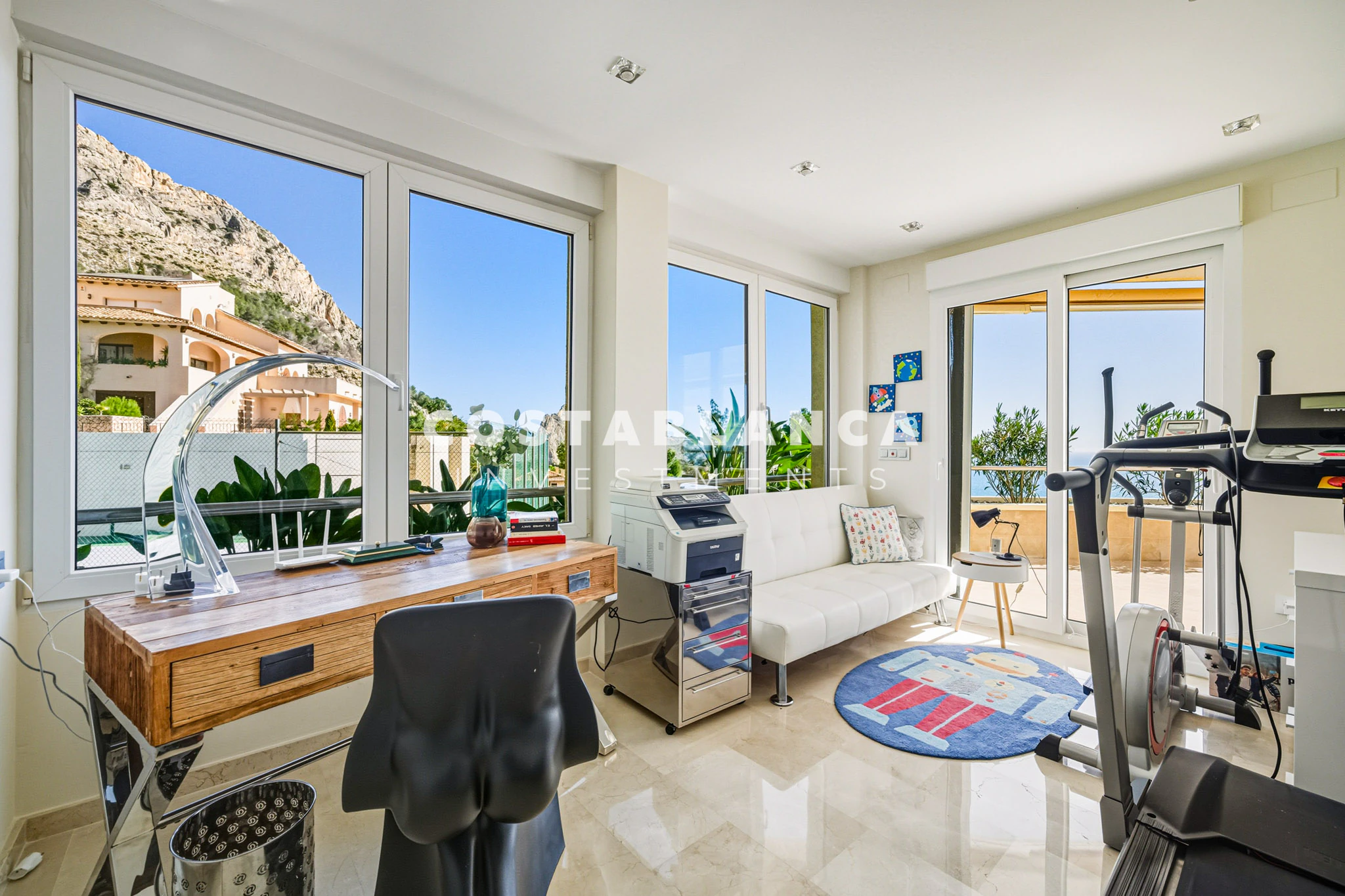 Luksusowe mieszkanie z panoramicznymi widokami i tarasem w Altea Hills